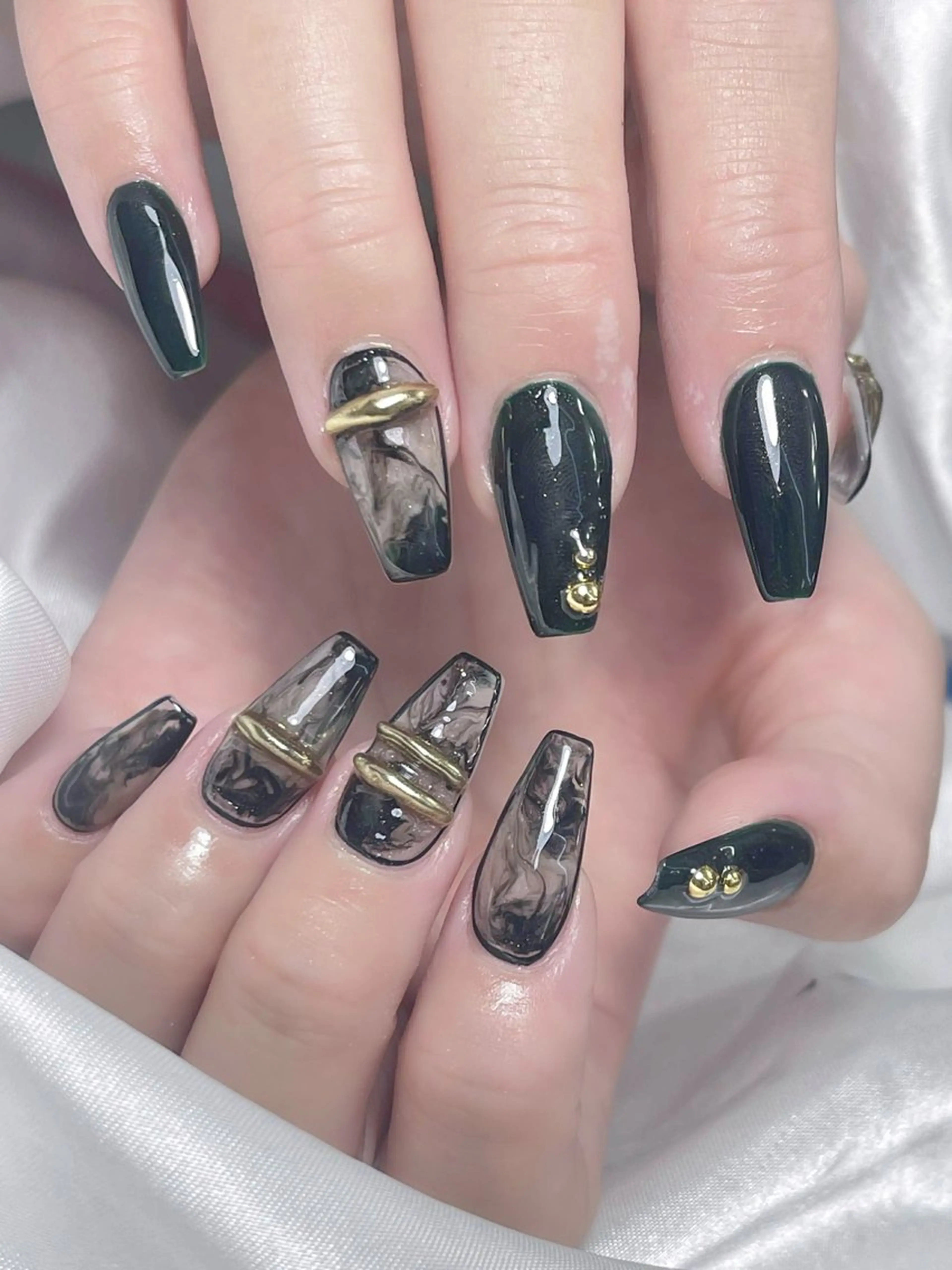 ネイル LEELA NAIL STUDIO所属・LEELA NAIL STUDIOのネイルデザイン