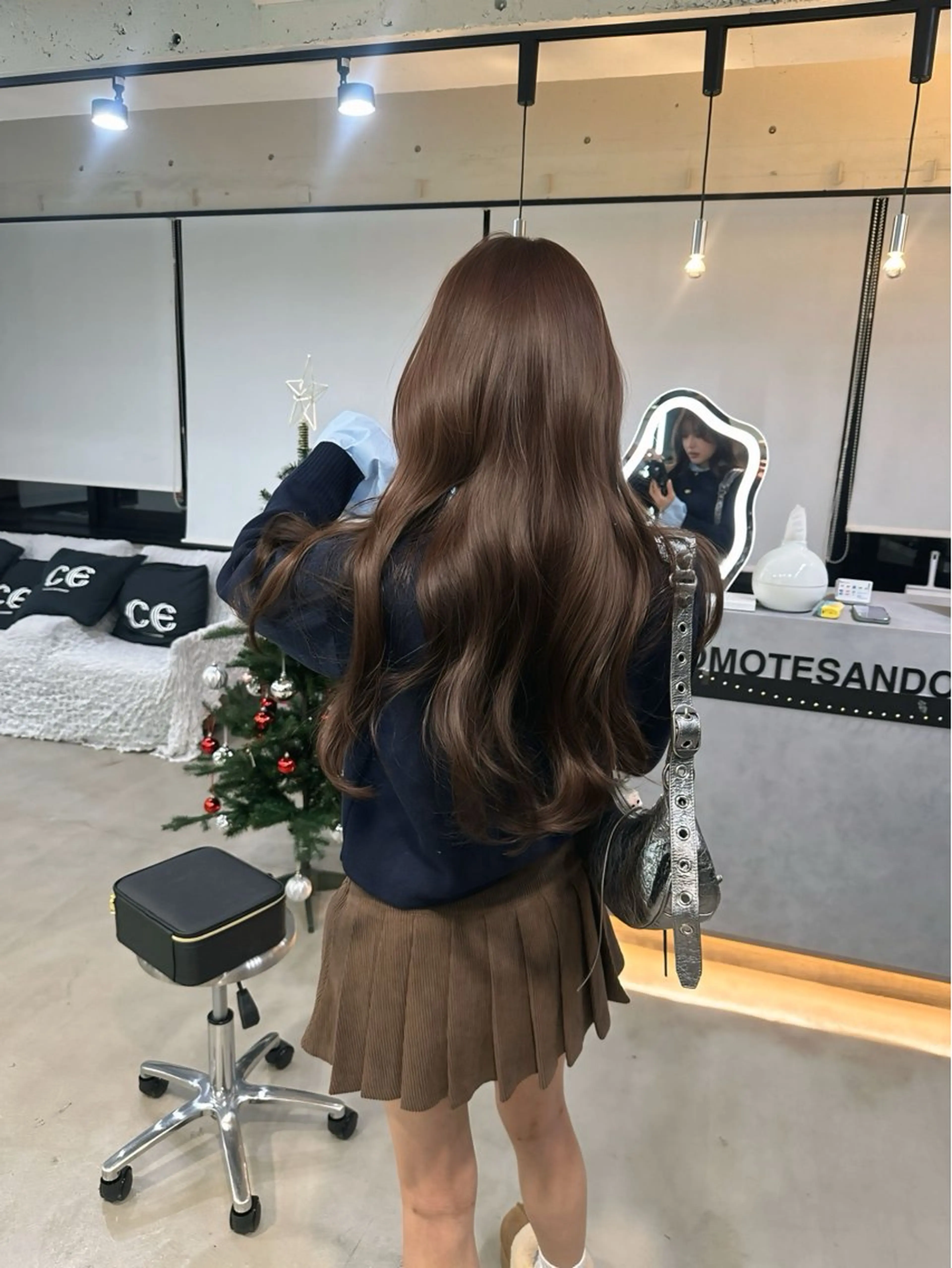 ロング カラー ヘアカラー 韓国レイヤー 似合わせカラーのヘアスタイル