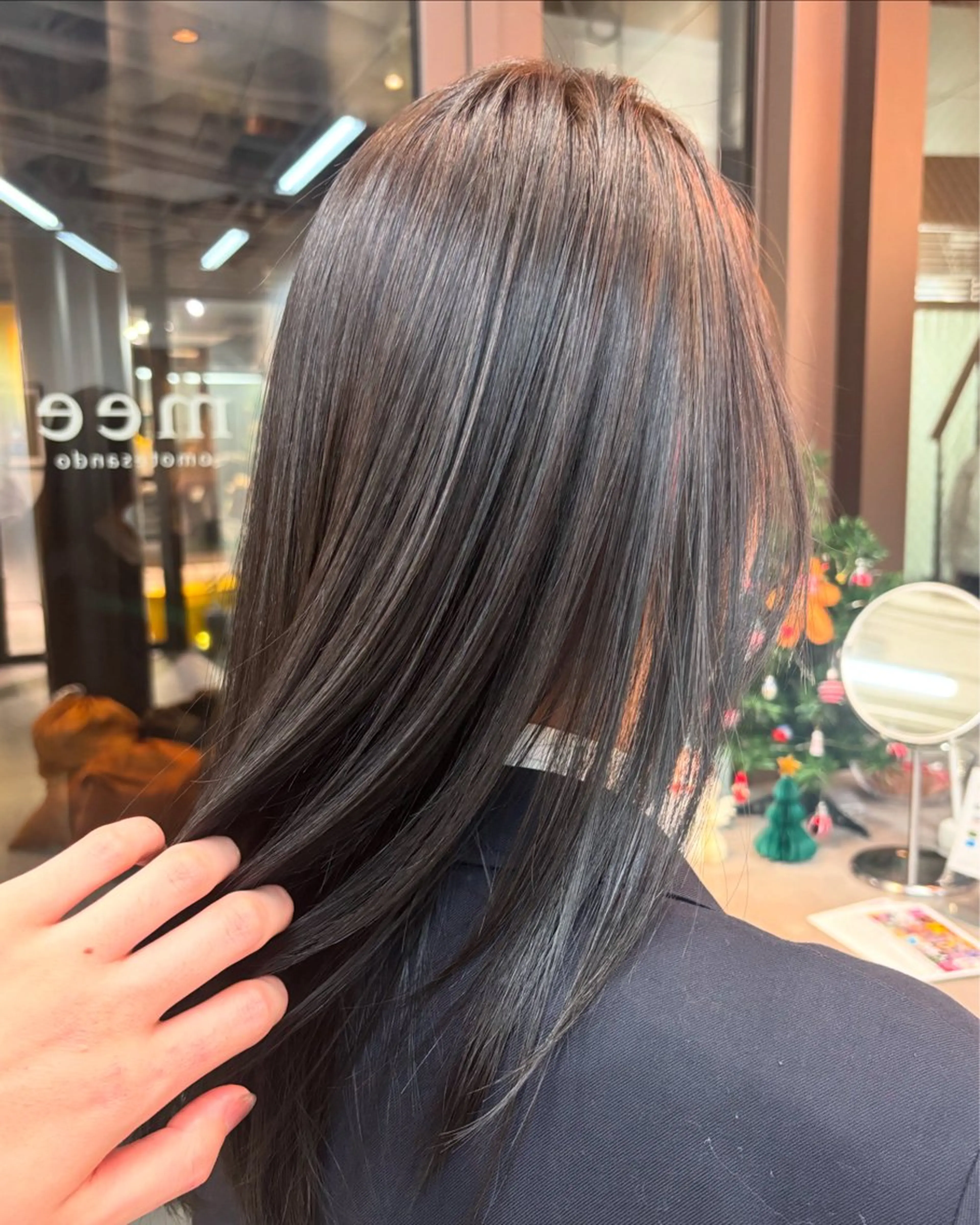 ロング 透明感抜群オリーブ/ ショウキのヘアスタイル