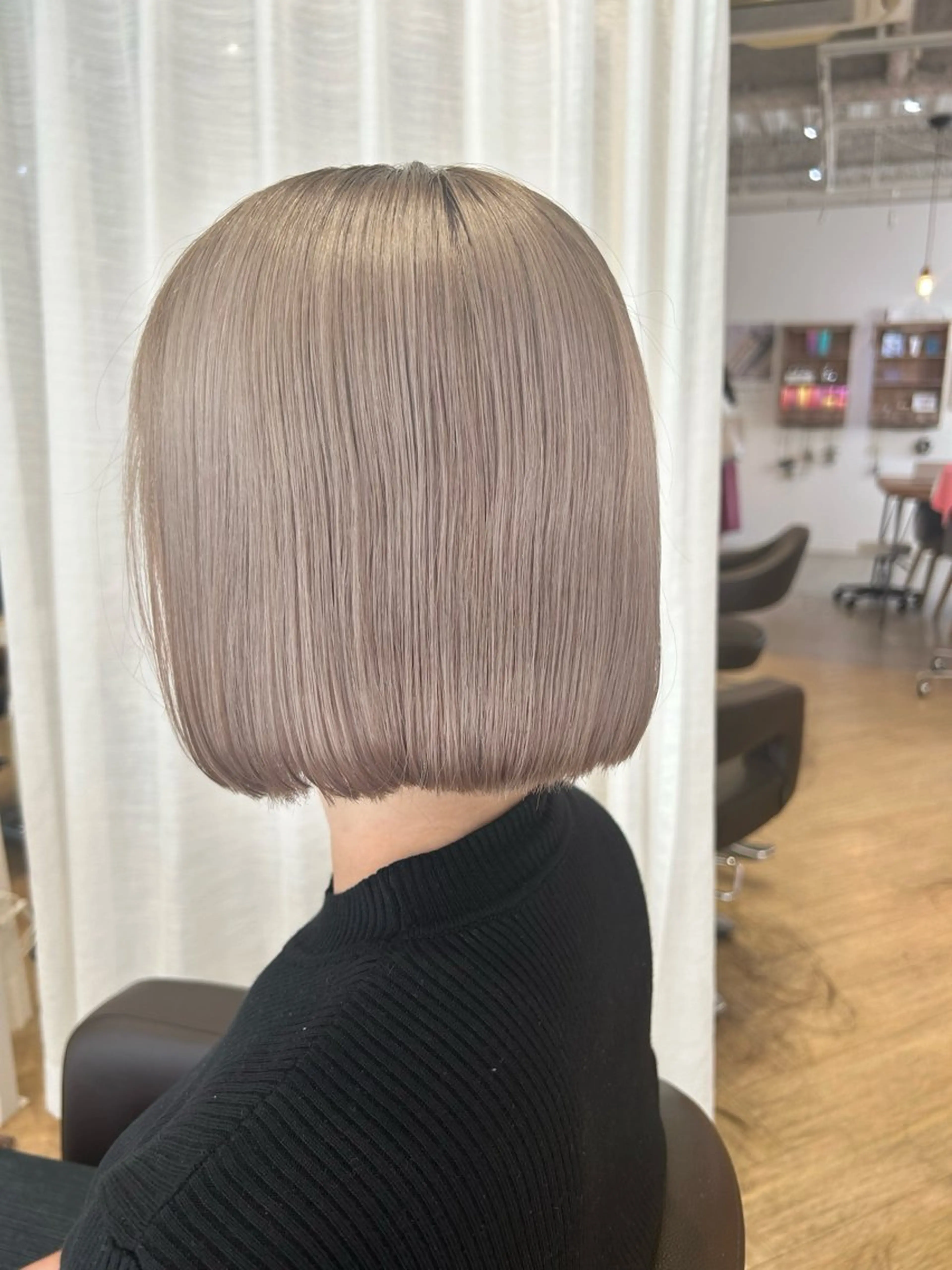 ショート カラー AVANCE.なかもず所属・砂野 真璃奈のヘアスタイル