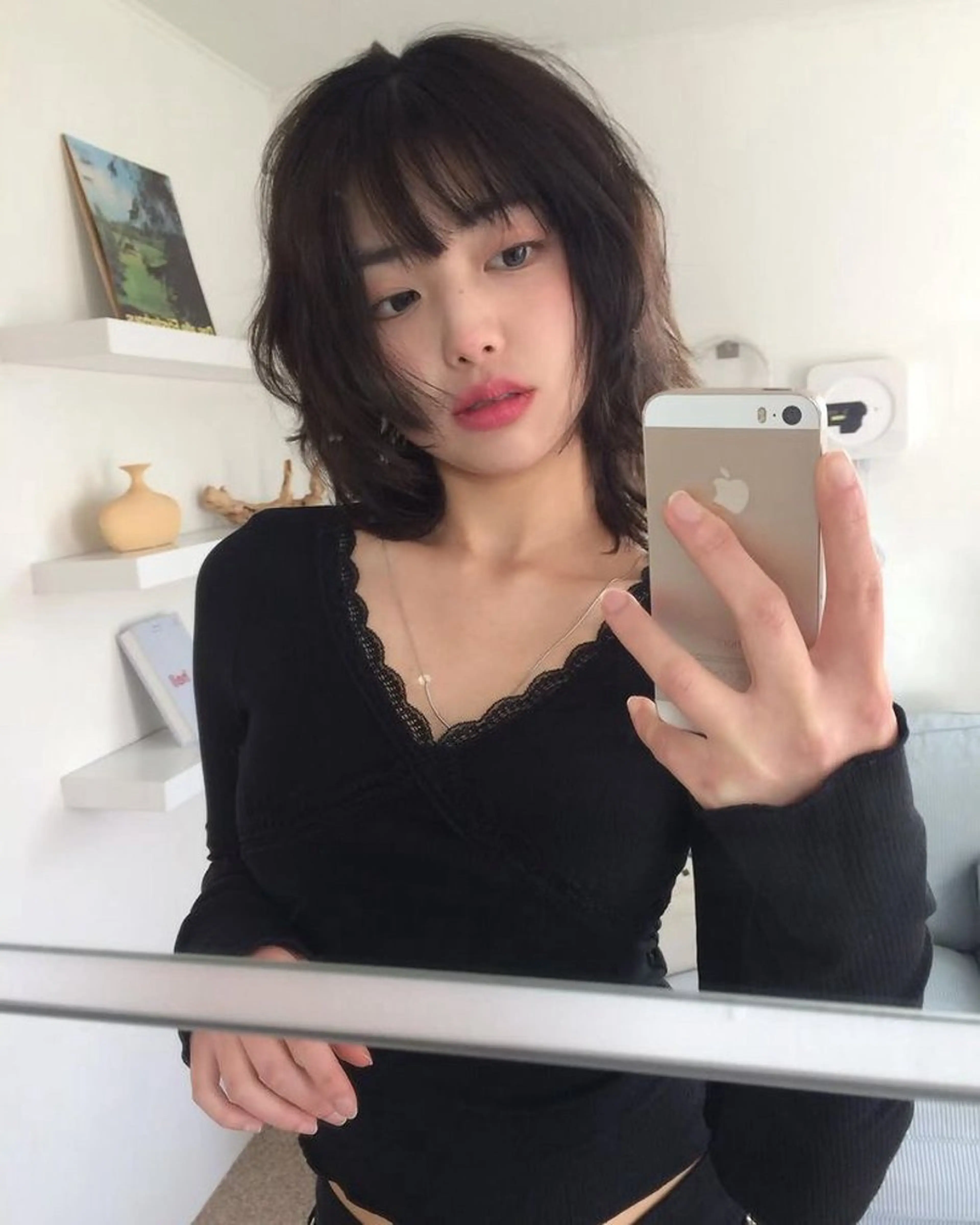 ミディアム YUUK I/レイヤーのヘアスタイル