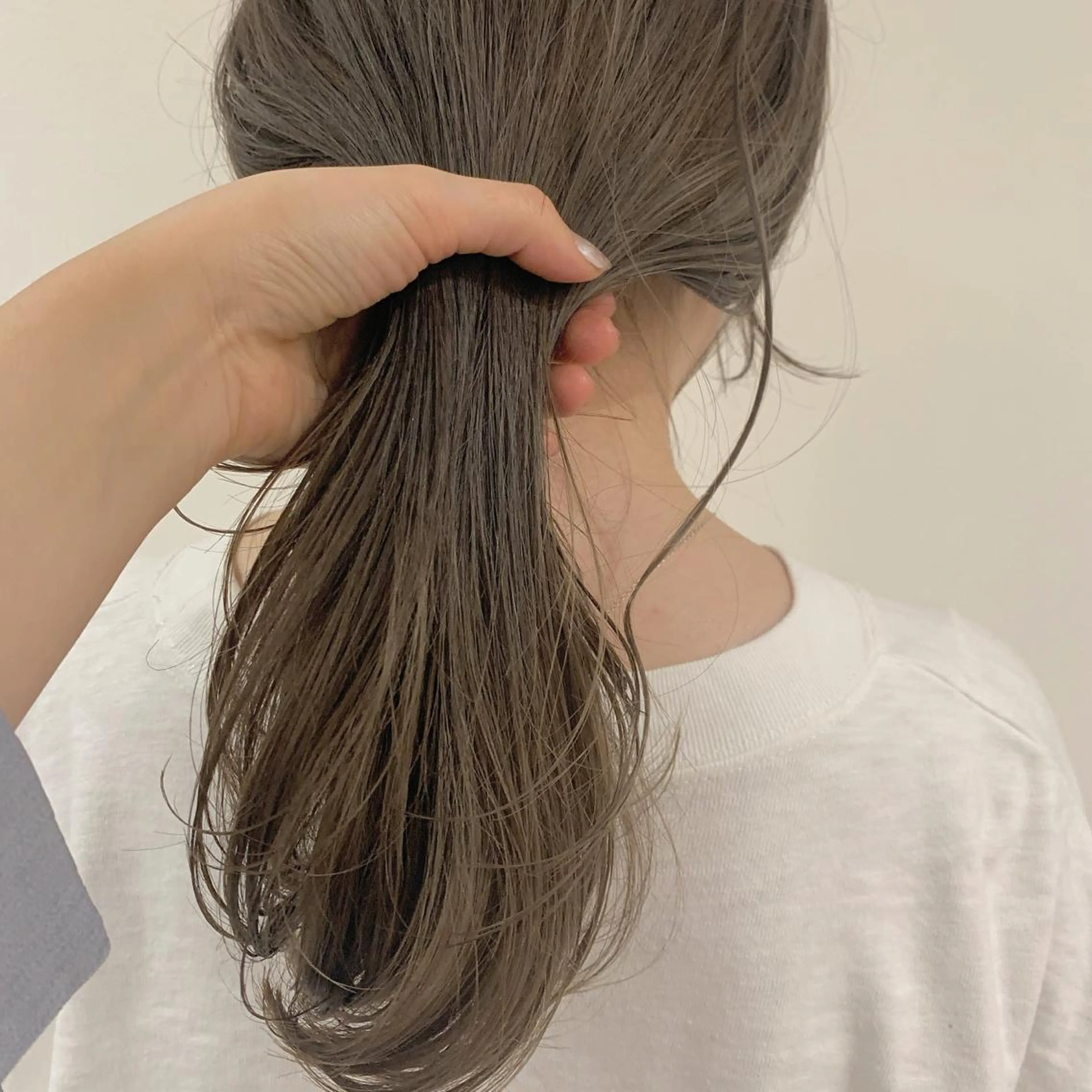 セミロング カラー ブリーチ ケアブリーチ グレージュ シアーグレージュ go today share salon表参道Polaris所属・オリーブベージュ きょうかの眉毛・アイブロウイメージ