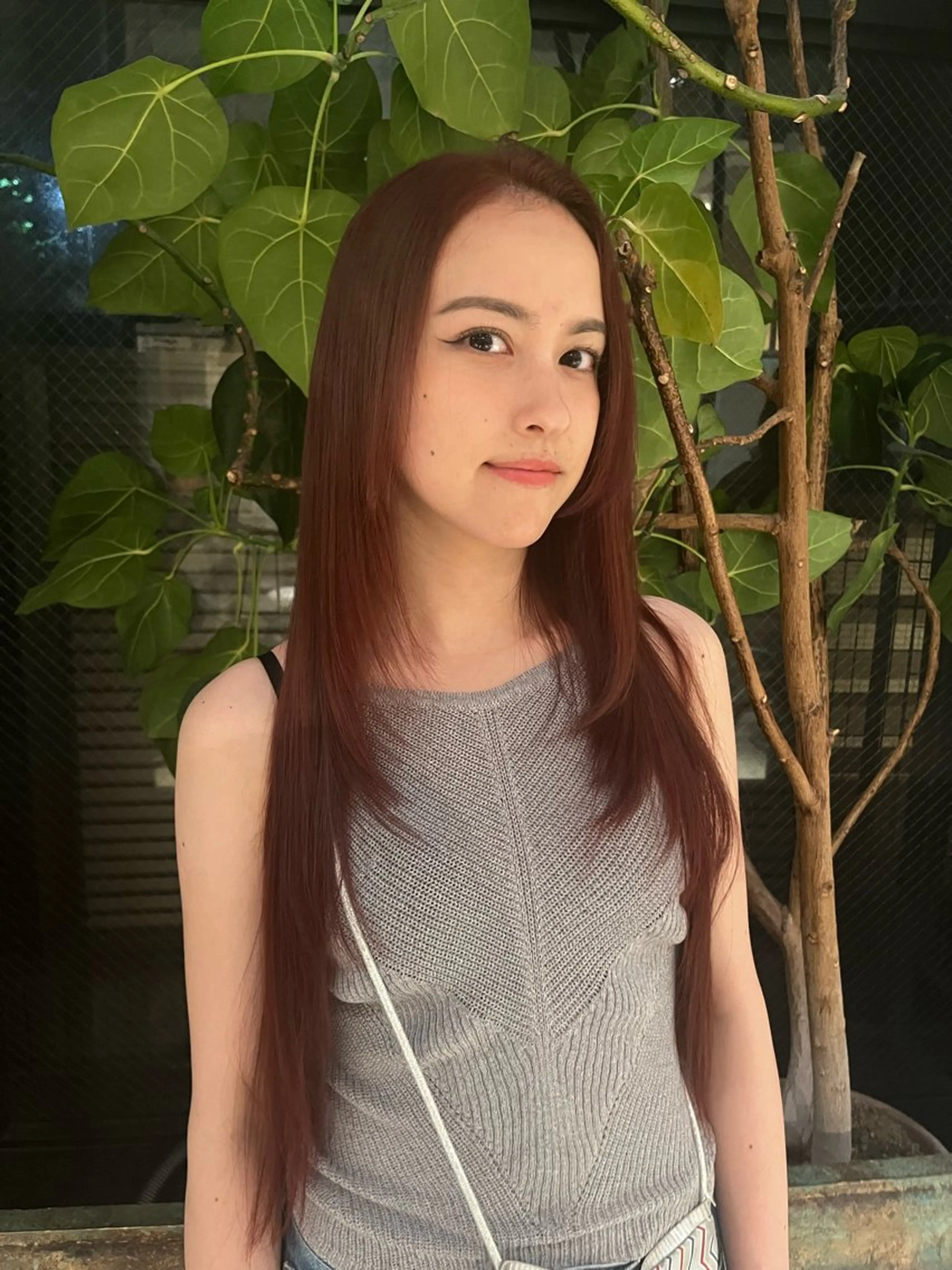 ロング 愛瑠奈 erunaのヘアスタイル