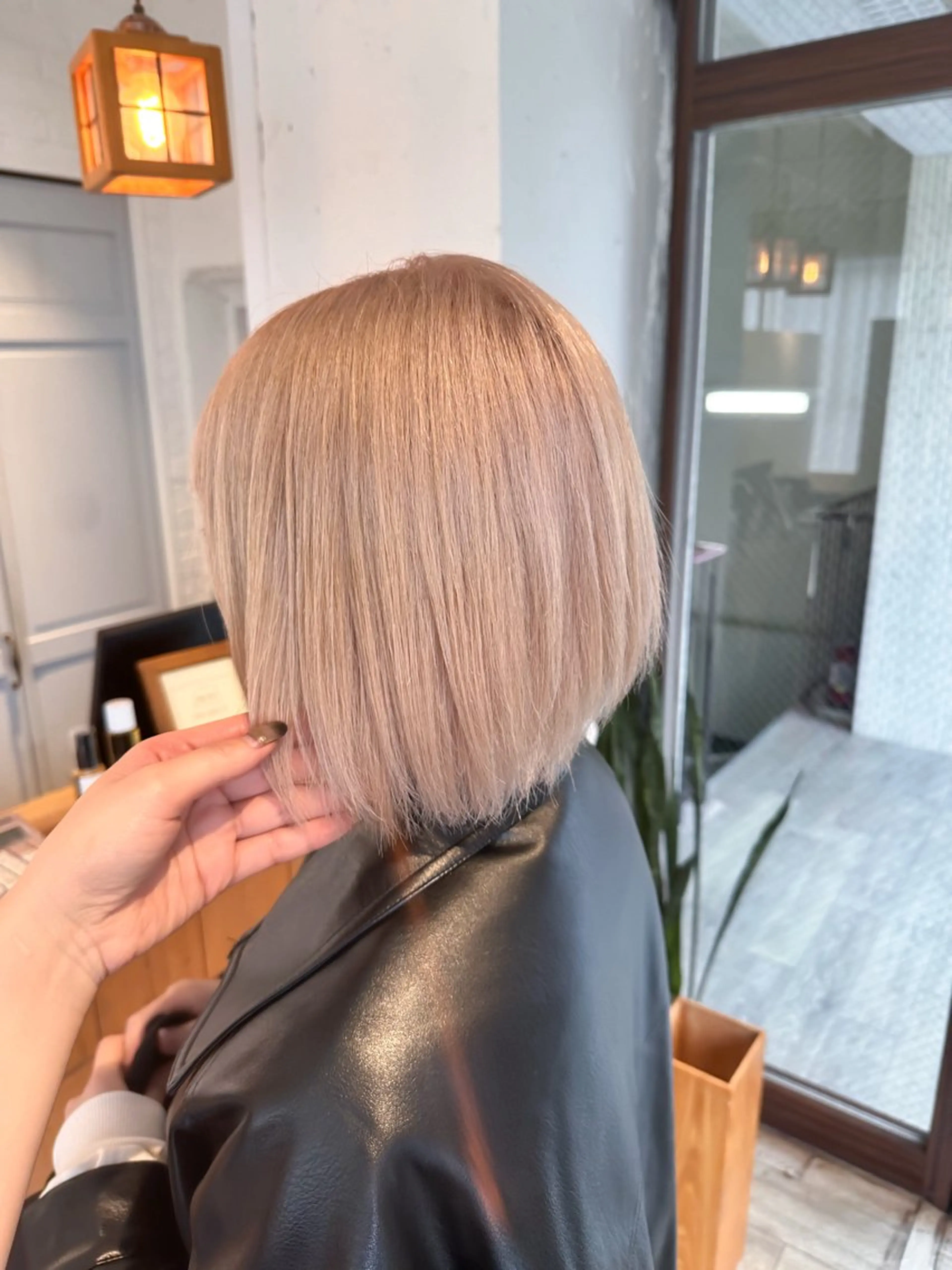 ショート カラー カット ヘアカラー トリートメント peg.hair所属・ブリーチカラー🫧 森　凪沙のヘアスタイル