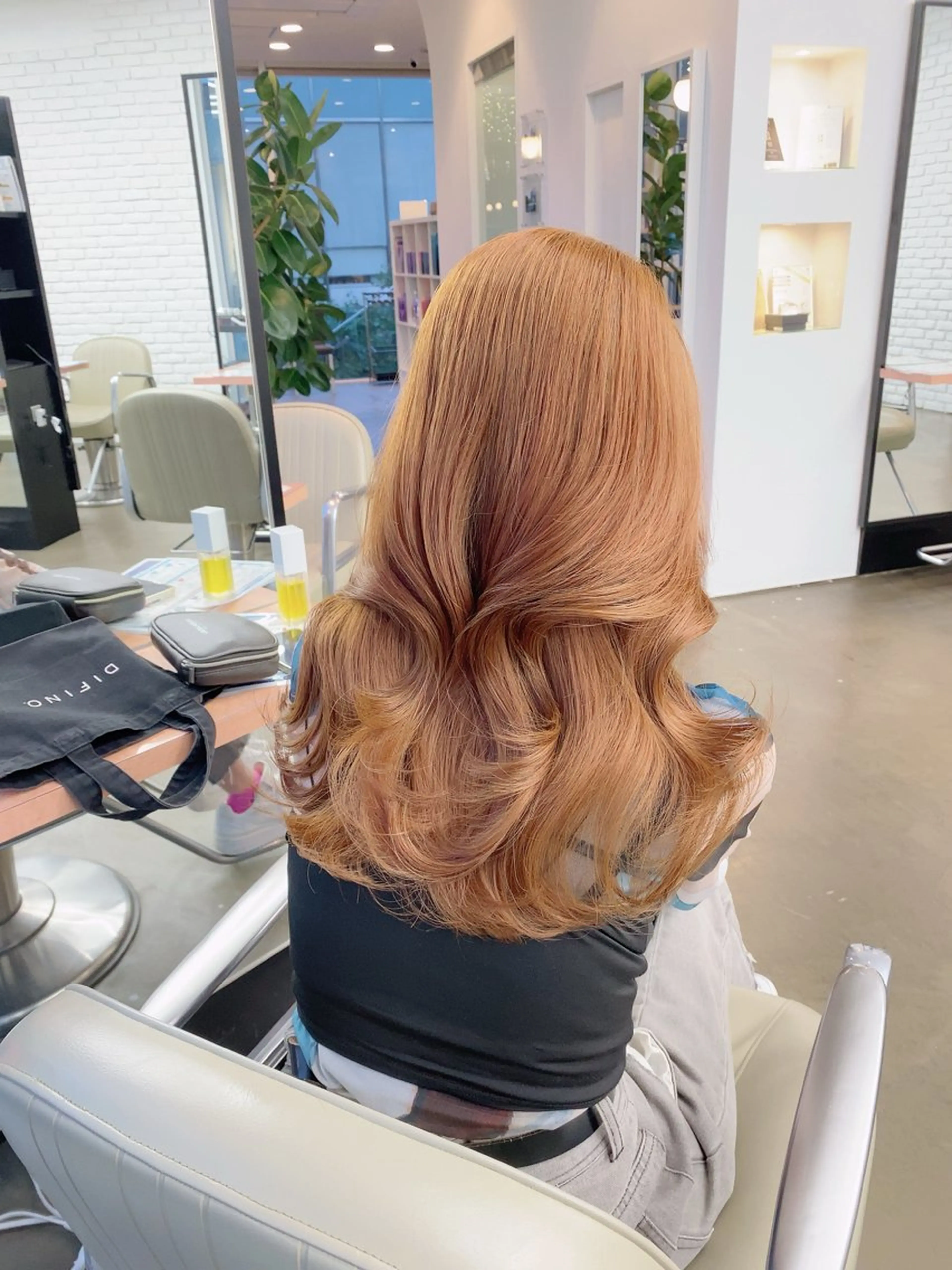 ロング カラー ベージュカラー オレンジ オレンジベージュ カット ヘアカラー トリートメント ヘアセット 🍑まき/カット /髪質改善カラー🍑のヘアスタイル
