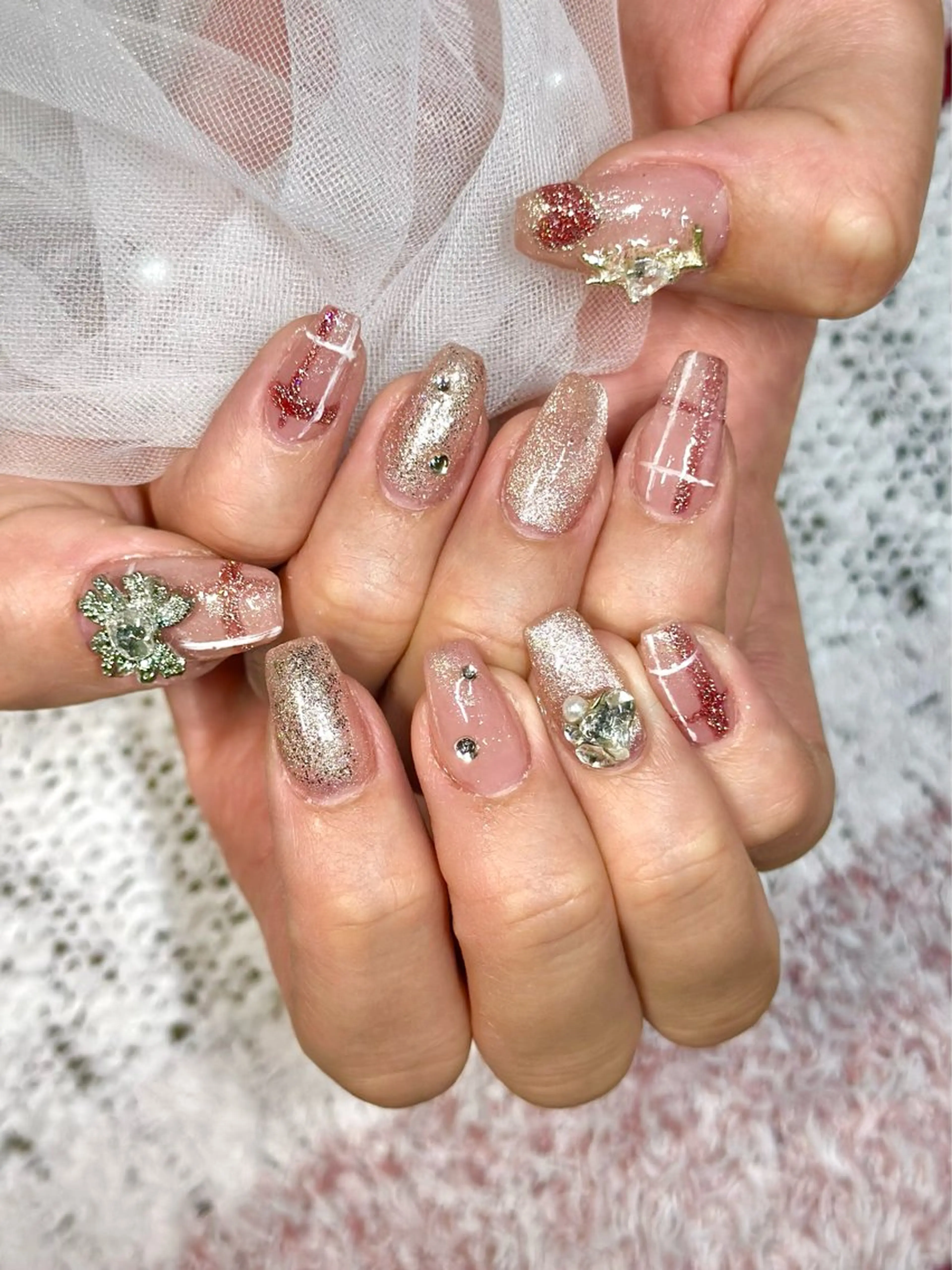 ネイル MIGHTY COLORのネイルデザイン