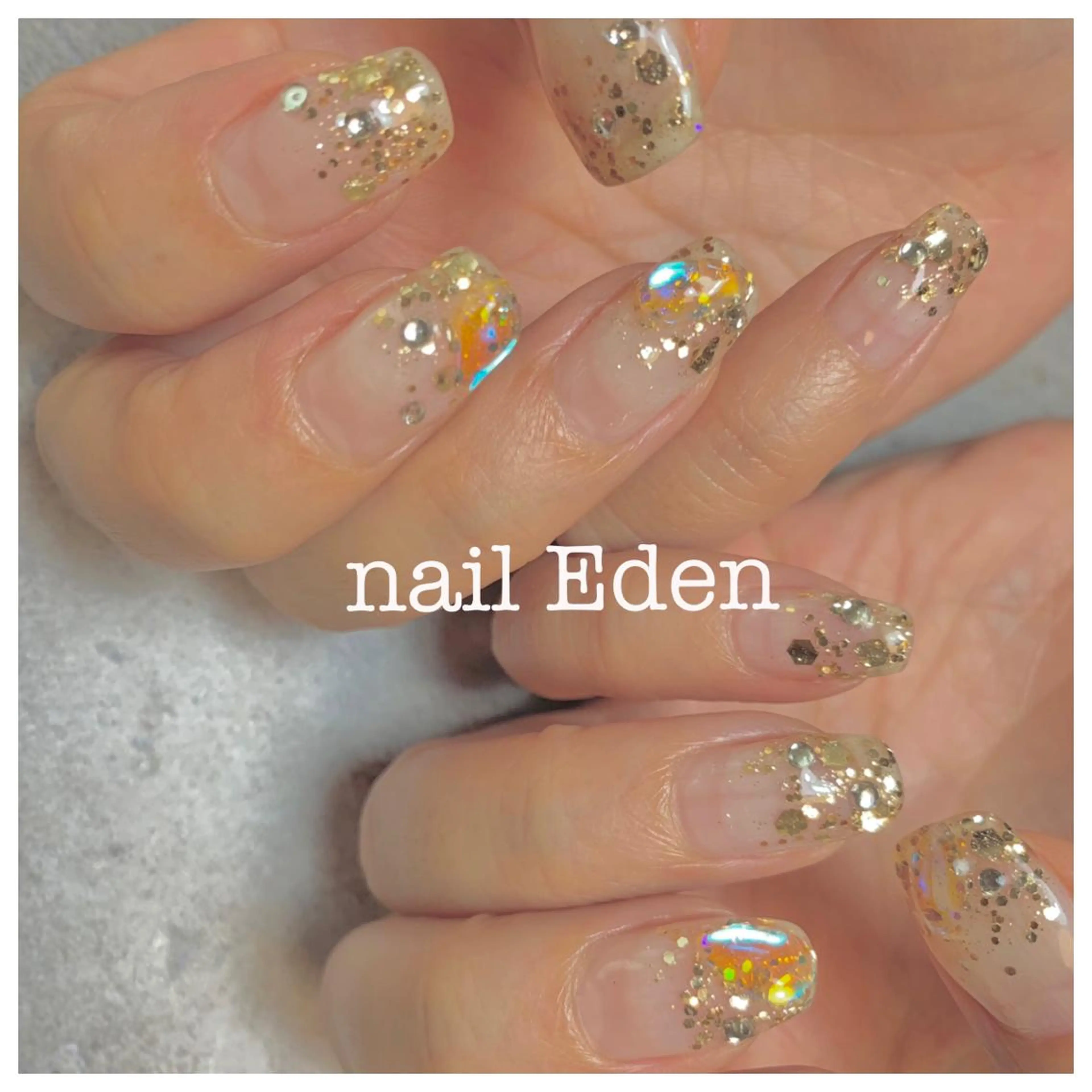 ネイル オーロラネイル グラデーション Eden　private nail saron所属・Eden ♾️のネイルデザイン