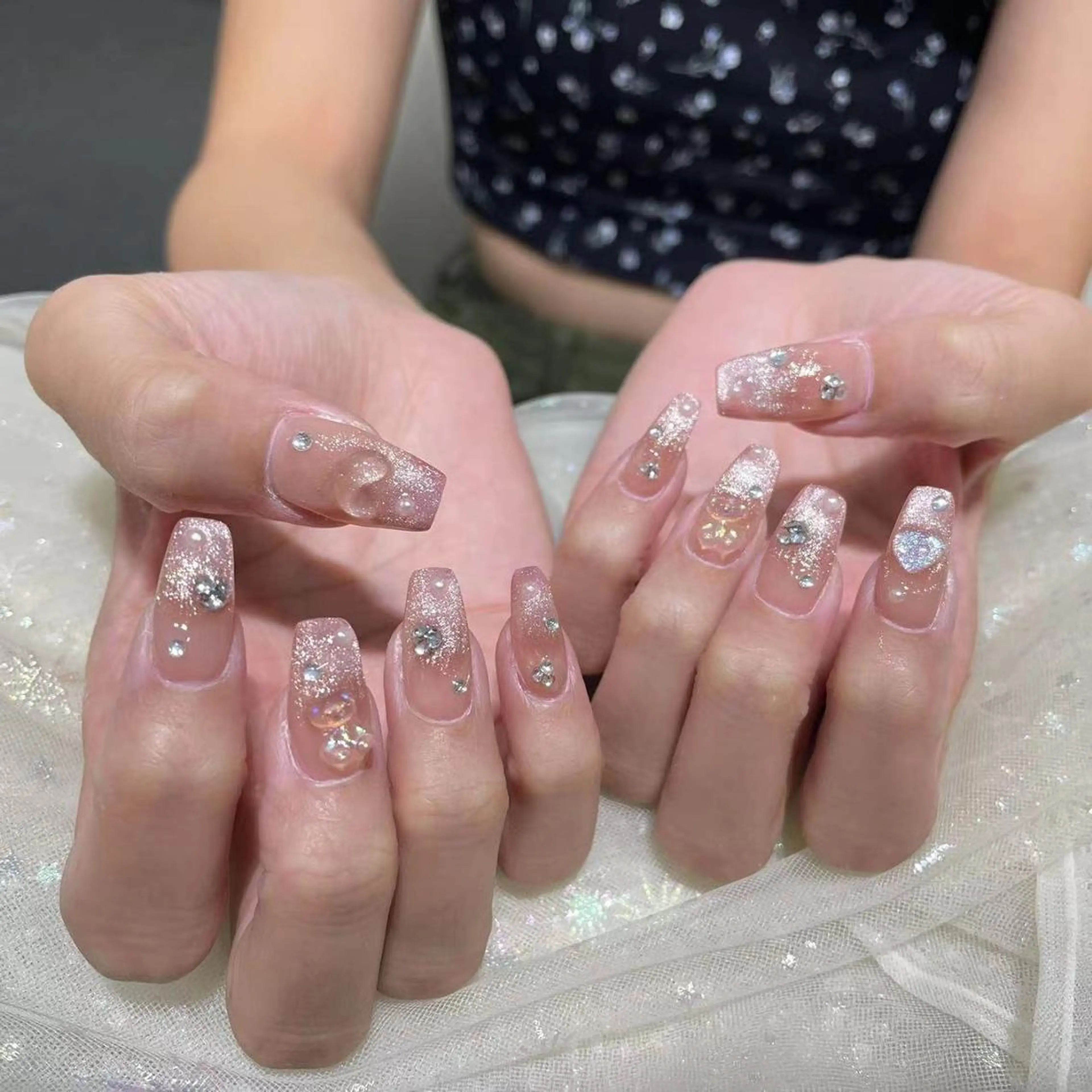 ネイル ハンドネイル Queens テイのネイルデザイン