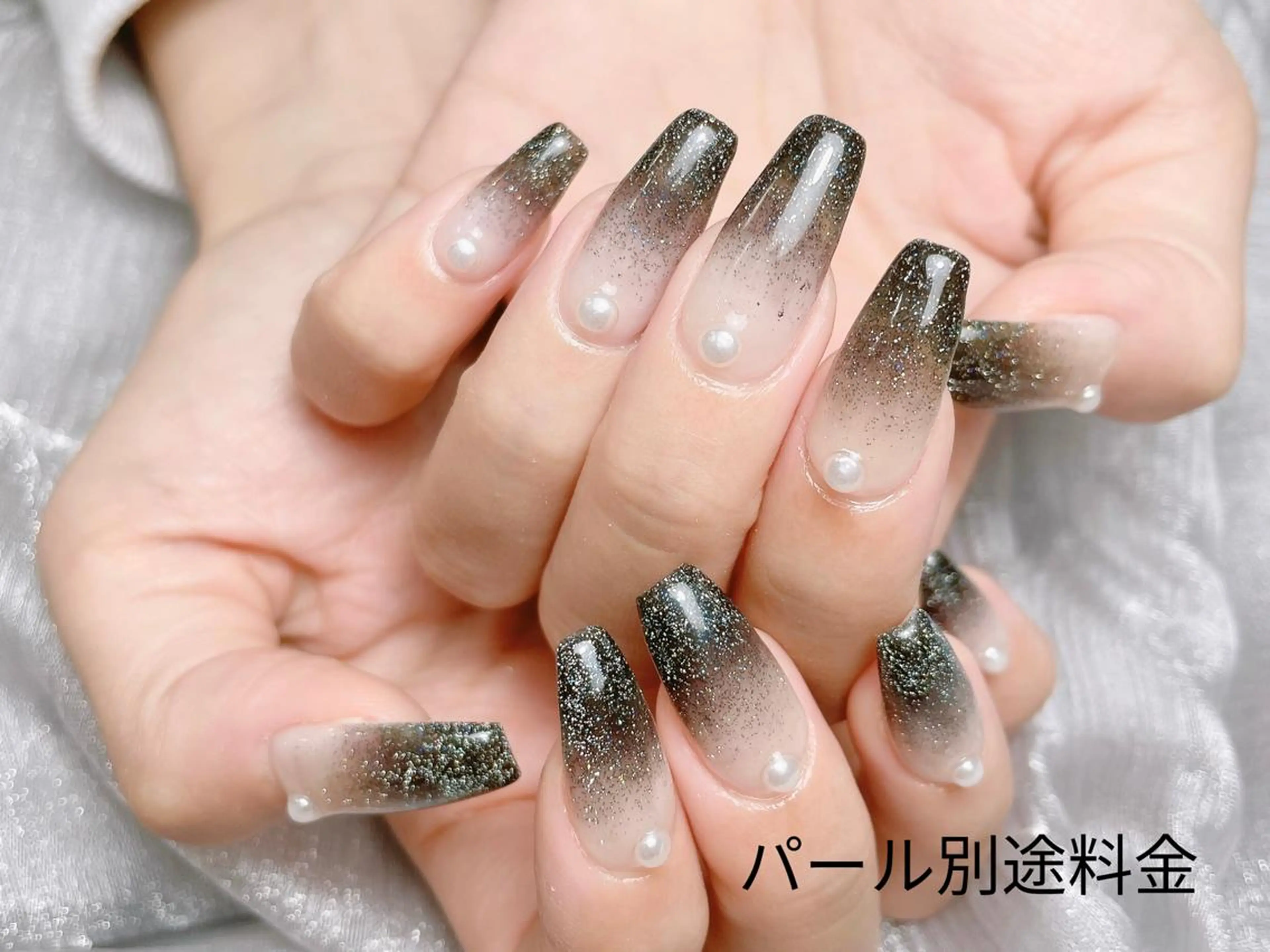 オフあり　【チップ長さ出し10本】ケア込み+ラメグラデーション　［ジェルオフ無料、長さ出しオフ1本200円］の写真