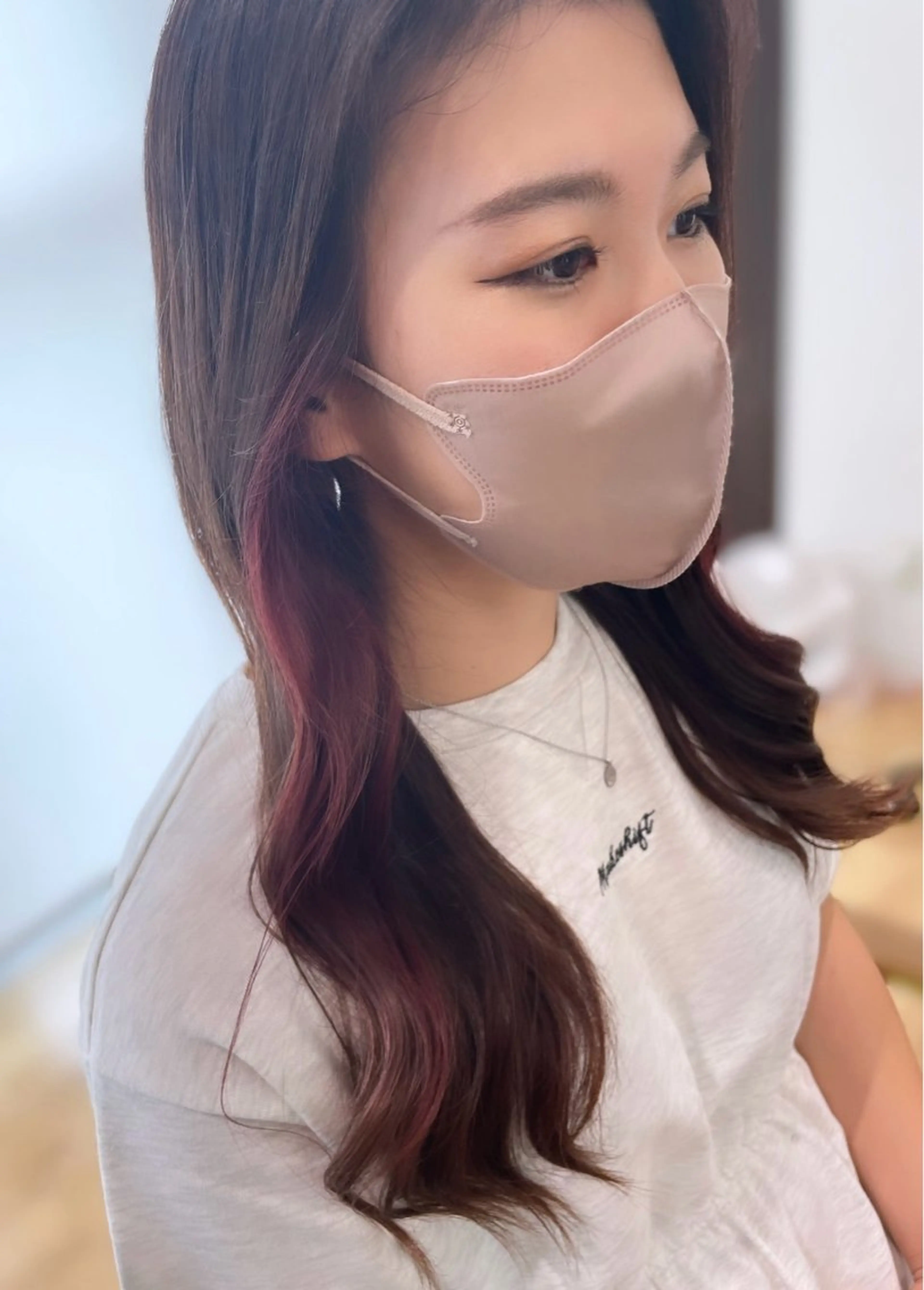 ロング ツヤ髪カラー🩷 田中愛莉のヘアスタイル