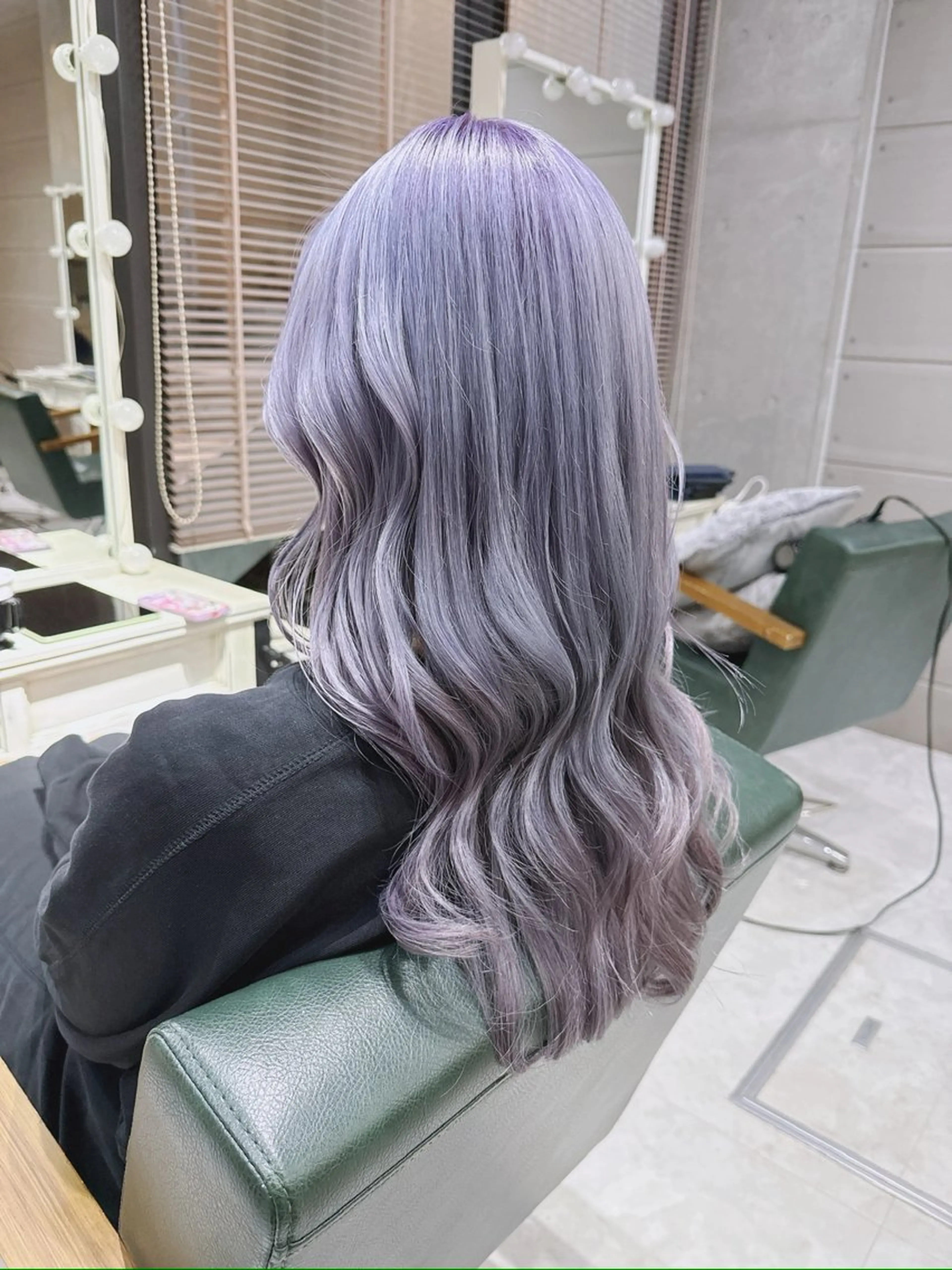 ロング カラー ヘアアレンジ ブリーチ ケアブリーチ 透明感カラー デザインカラー ハイトーンカラー ヘアカラー トリートメント 𝐑𝐈𝐍𝐊𝐀 🐷🖤のヘアスタイル