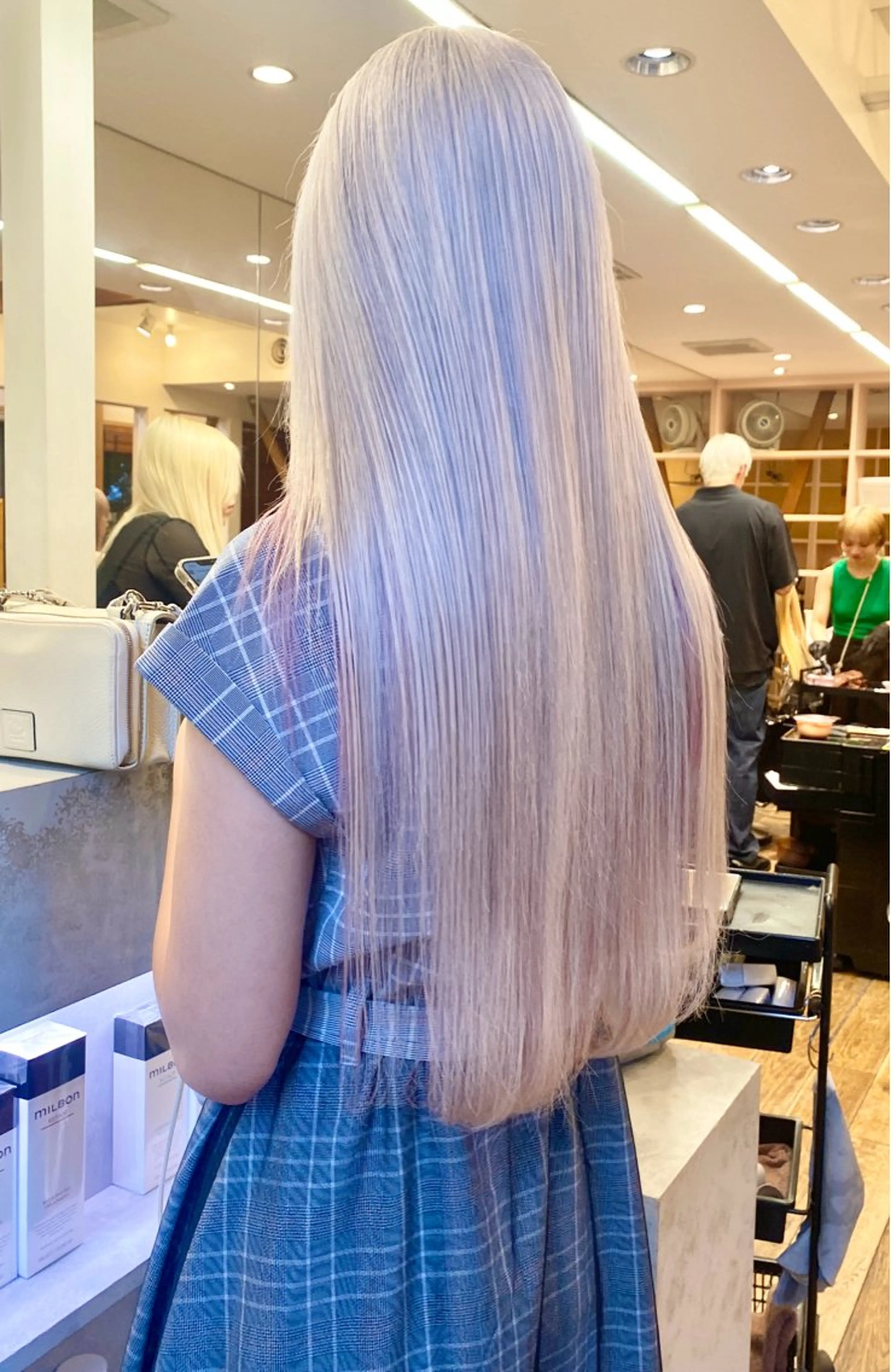 2ケアブリーチ＋カラー【シャンプー、ブロー付き】の写真