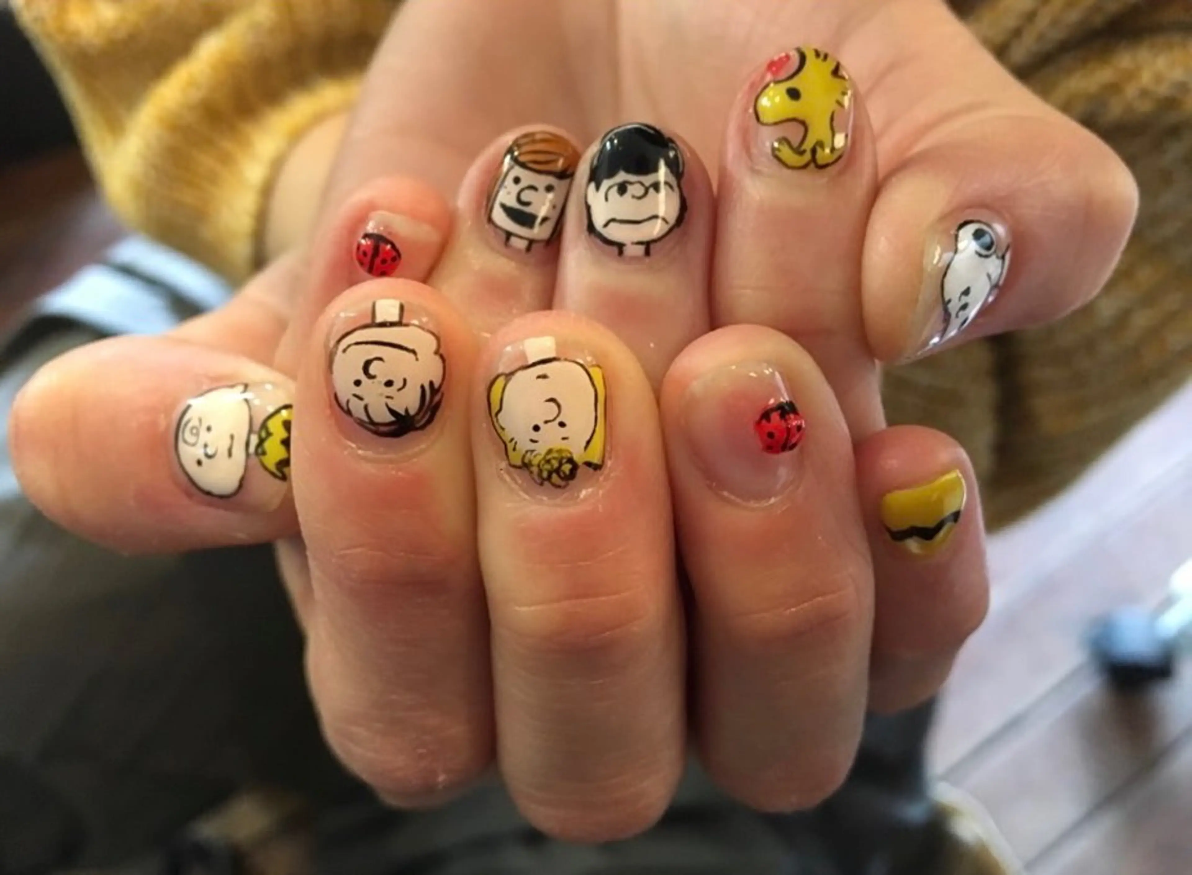 ネイル eyenailist NANAのネイルデザイン