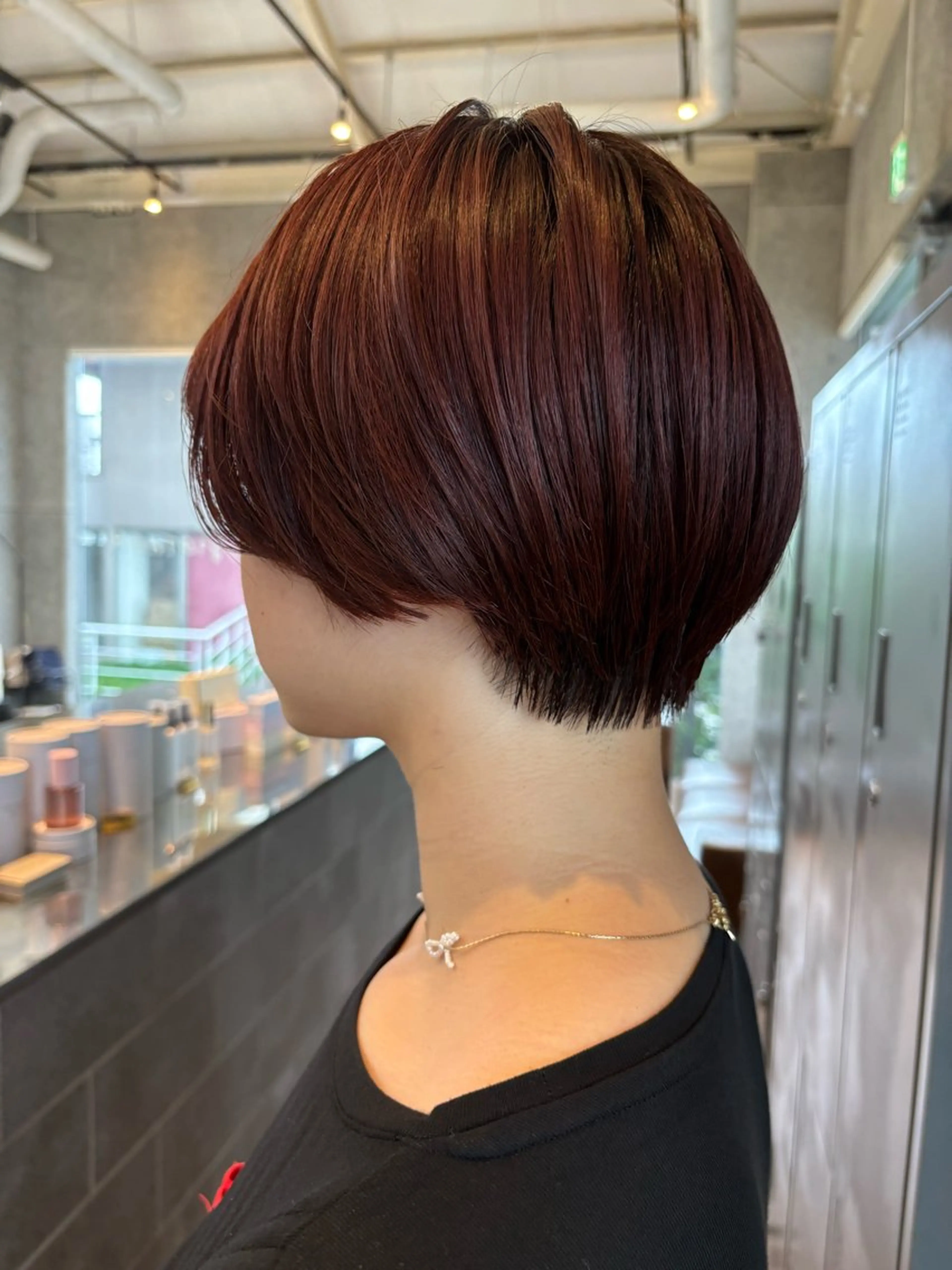 ショート カラー パーマ ヘアアレンジ ショートヘア カット ヘアカラー トリートメント ヘッドスパ 押切 響 のヘアスタイル