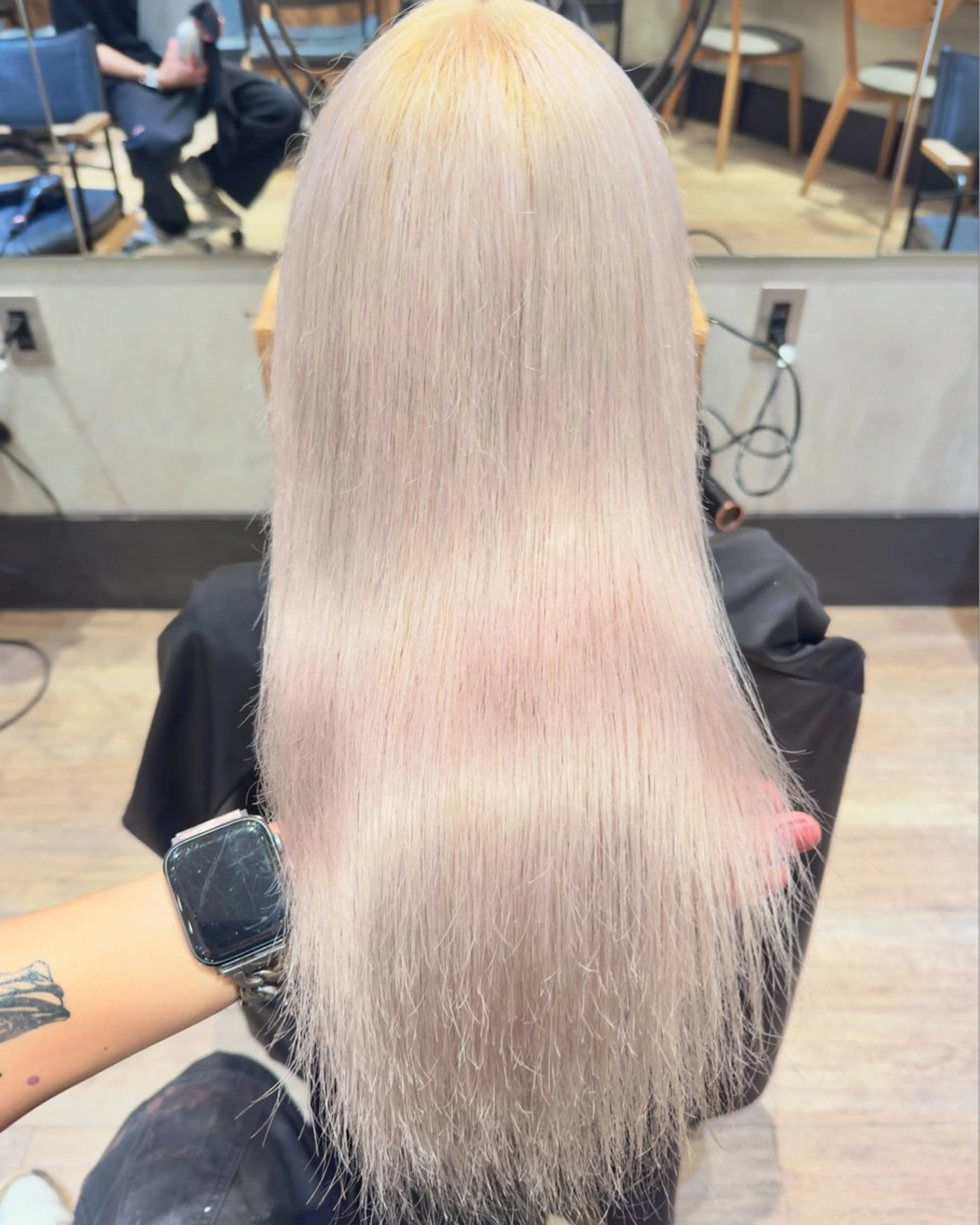ミディアム カラー ヘアカラー heavenly by HAVANA新宿所属・艶髪/複雑履歴/ ハイトーン/西川翔真のヘアスタイル