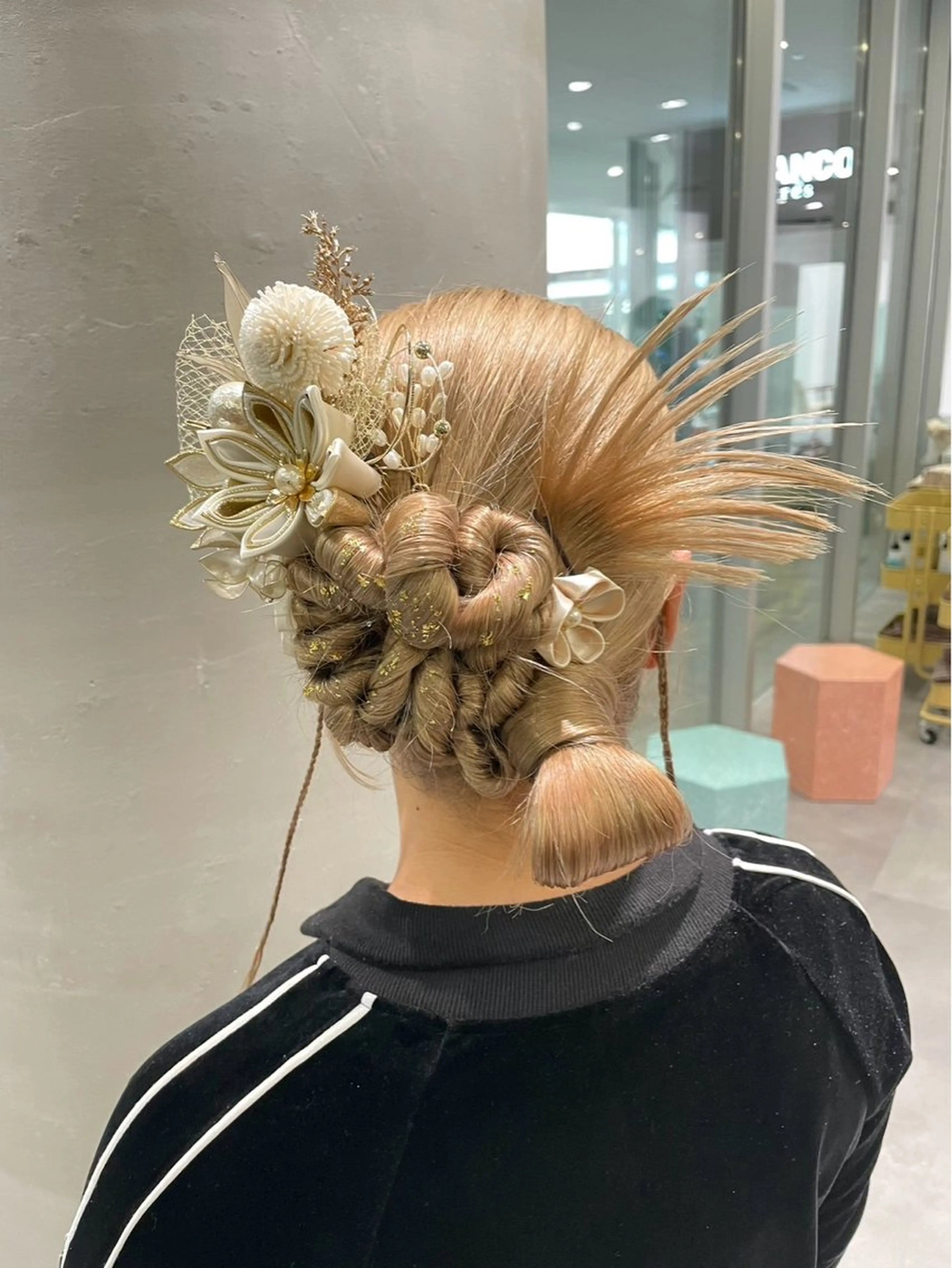 ロング ヘアアレンジ ハイトーンカラー/ インナー/木村黎🌞のヘアスタイル