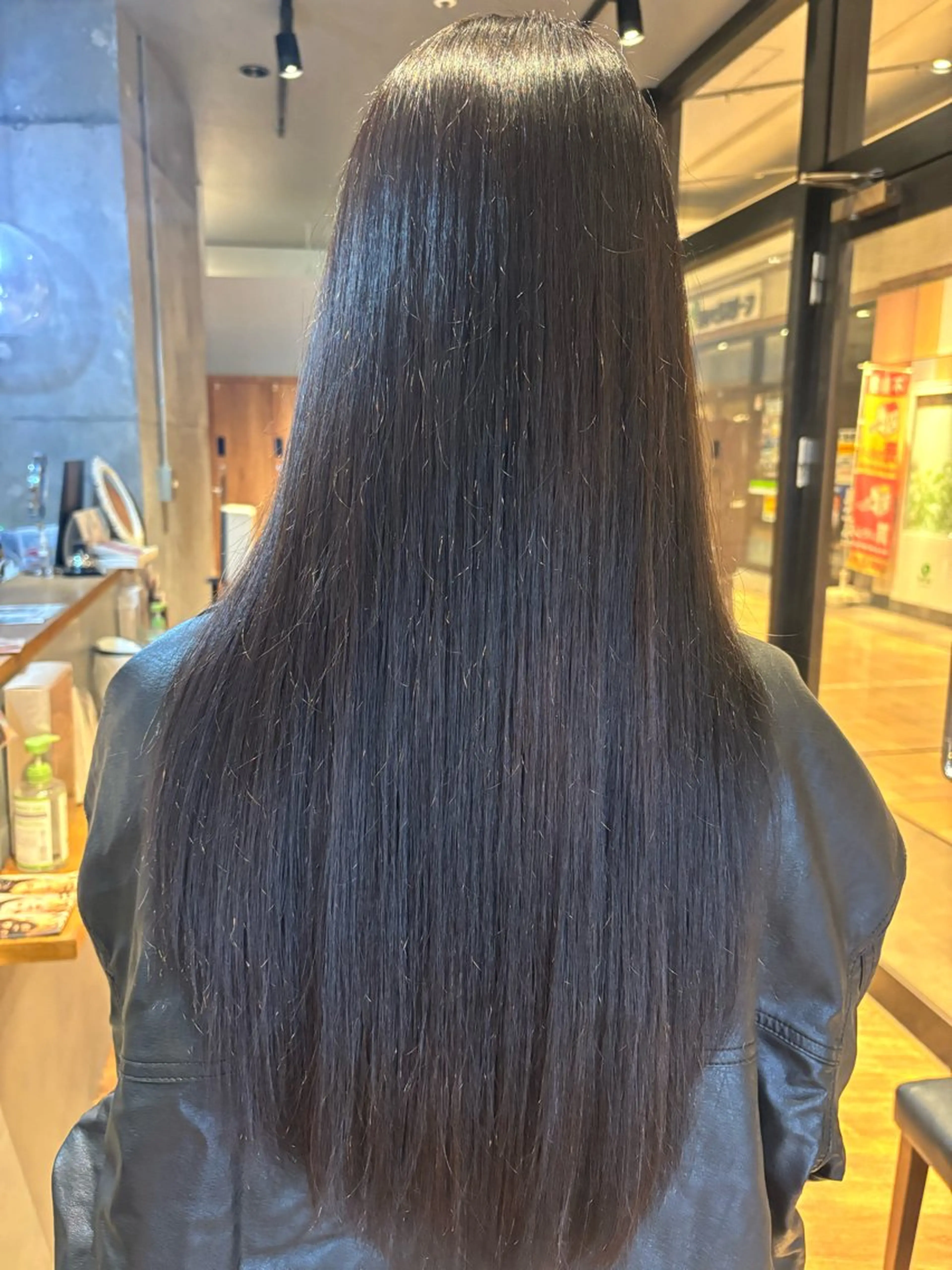 ロング カラー ブラウンカラー ダークブラウン 🎀ワンレンボブ🎀 ワンカラー　あゆみのヘアスタイル