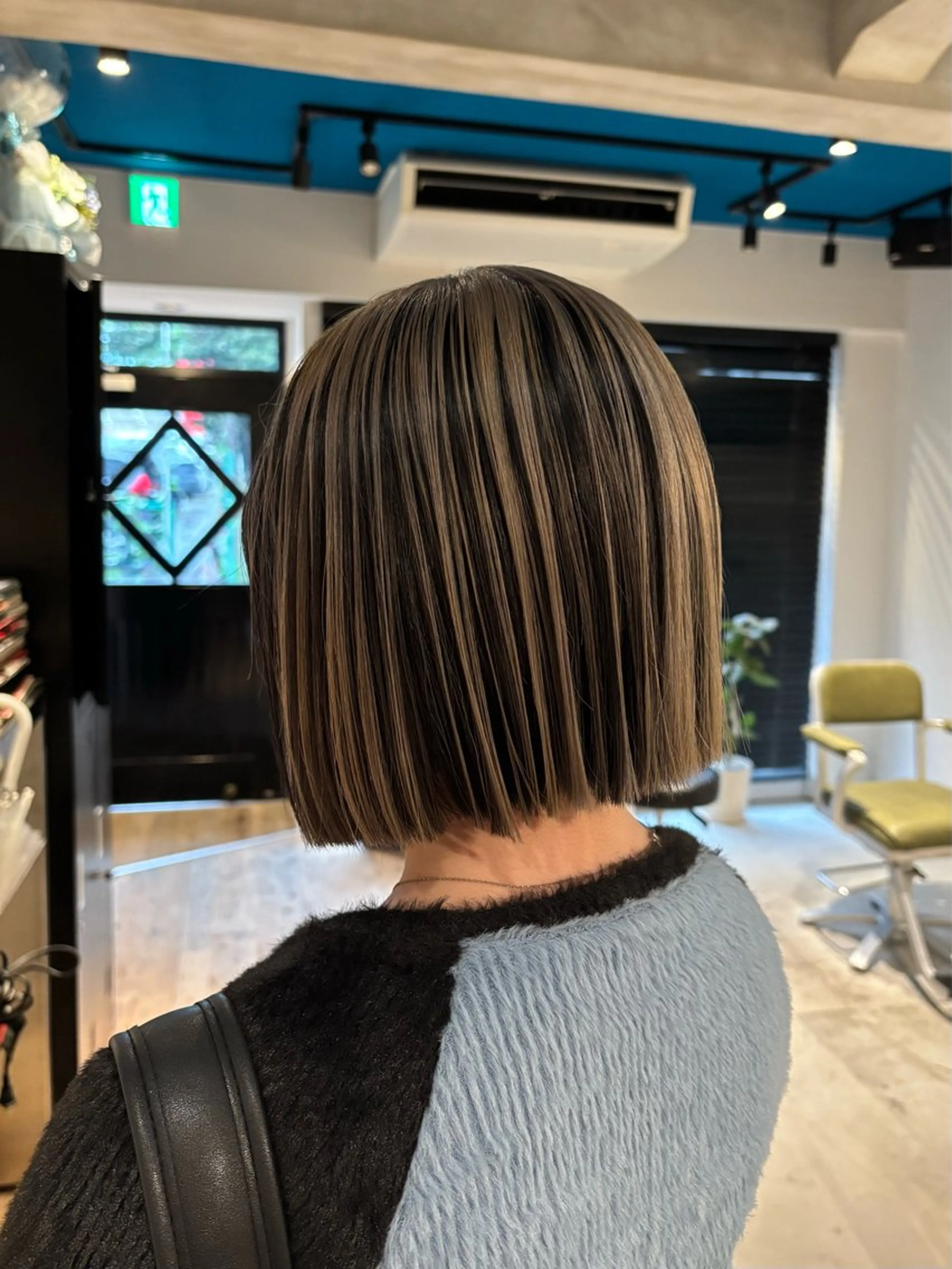 ミディアム カラー 切りっぱなしボブ ボブ カット ヘアカラー トリートメント tender🐬 まゆかのヘアスタイル