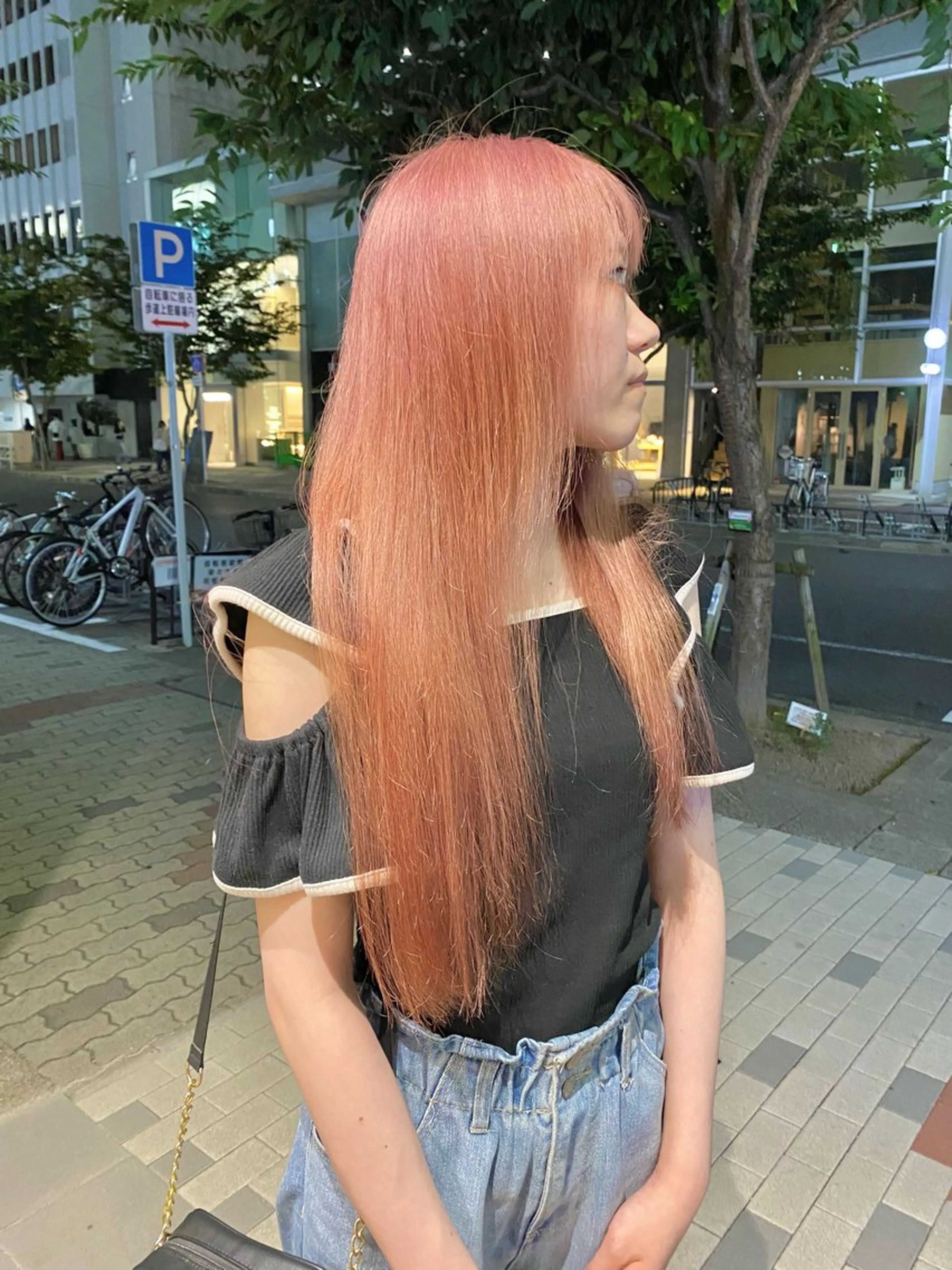 ロング ヘアカラー トリートメント sea's所属・平果帆/レイヤー /矢場町/ブリーチのヘアスタイル