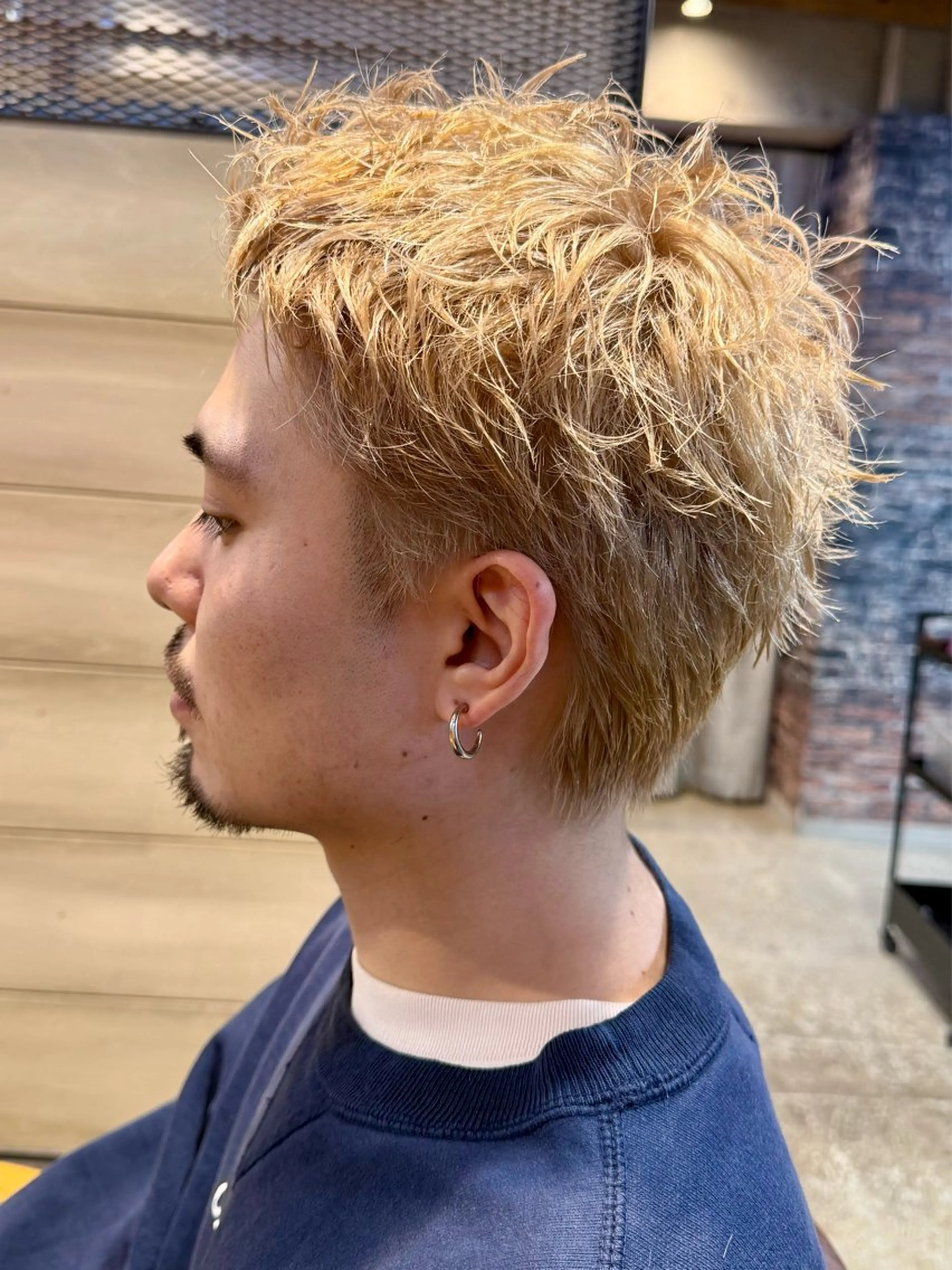 ショート カラー メンズ ビジネス センターパート フェードカット フェザーパーマ メンズ韓国風 カット ヘアカラー トリートメント ヘアセット 新宿メンズパーマ TAKEのヘアスタイル