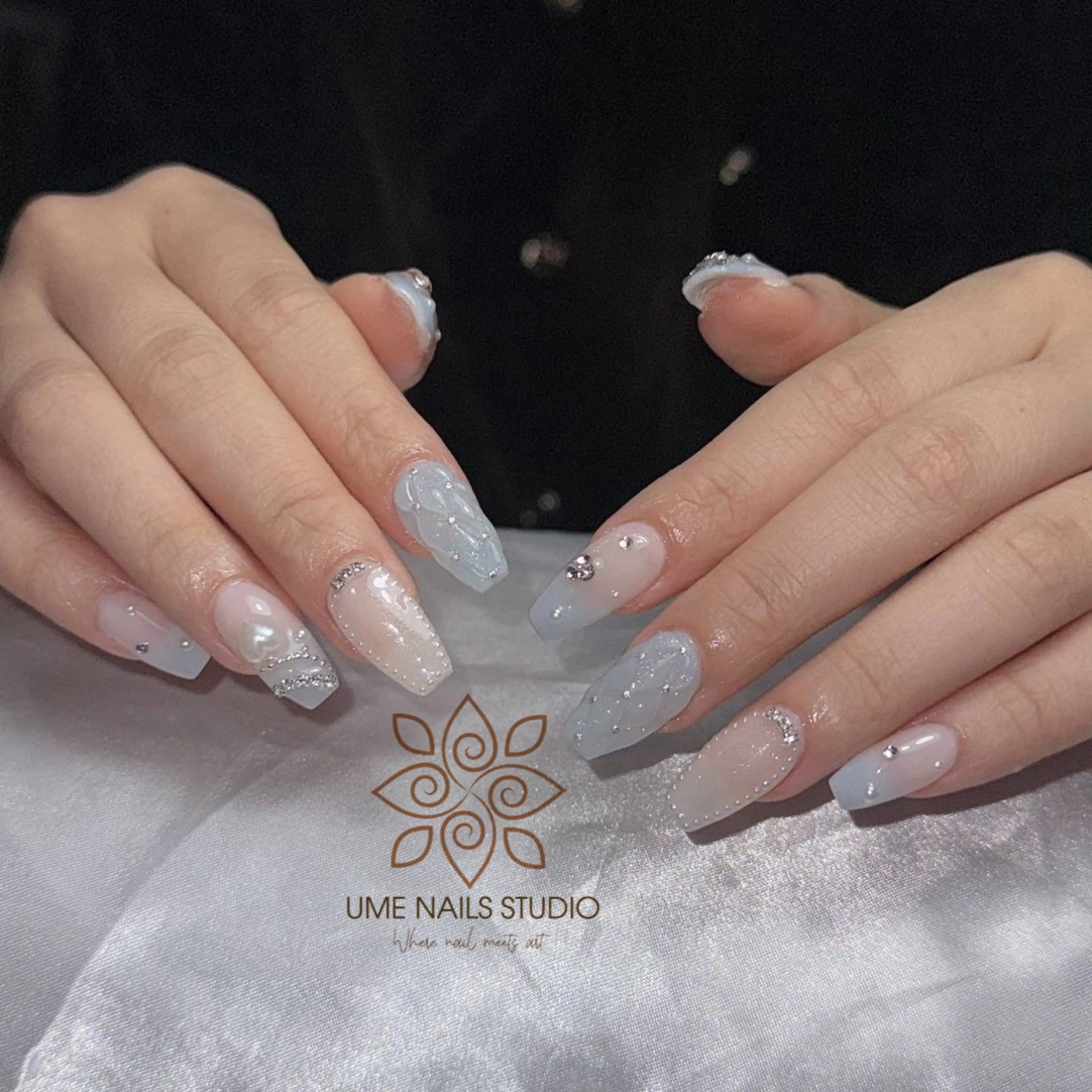 ネイル チークネイル クリアネイル ガーリー キラキラネイル 韓国ネイル ハンドネイル Ume Nail Studioのネイルデザイン