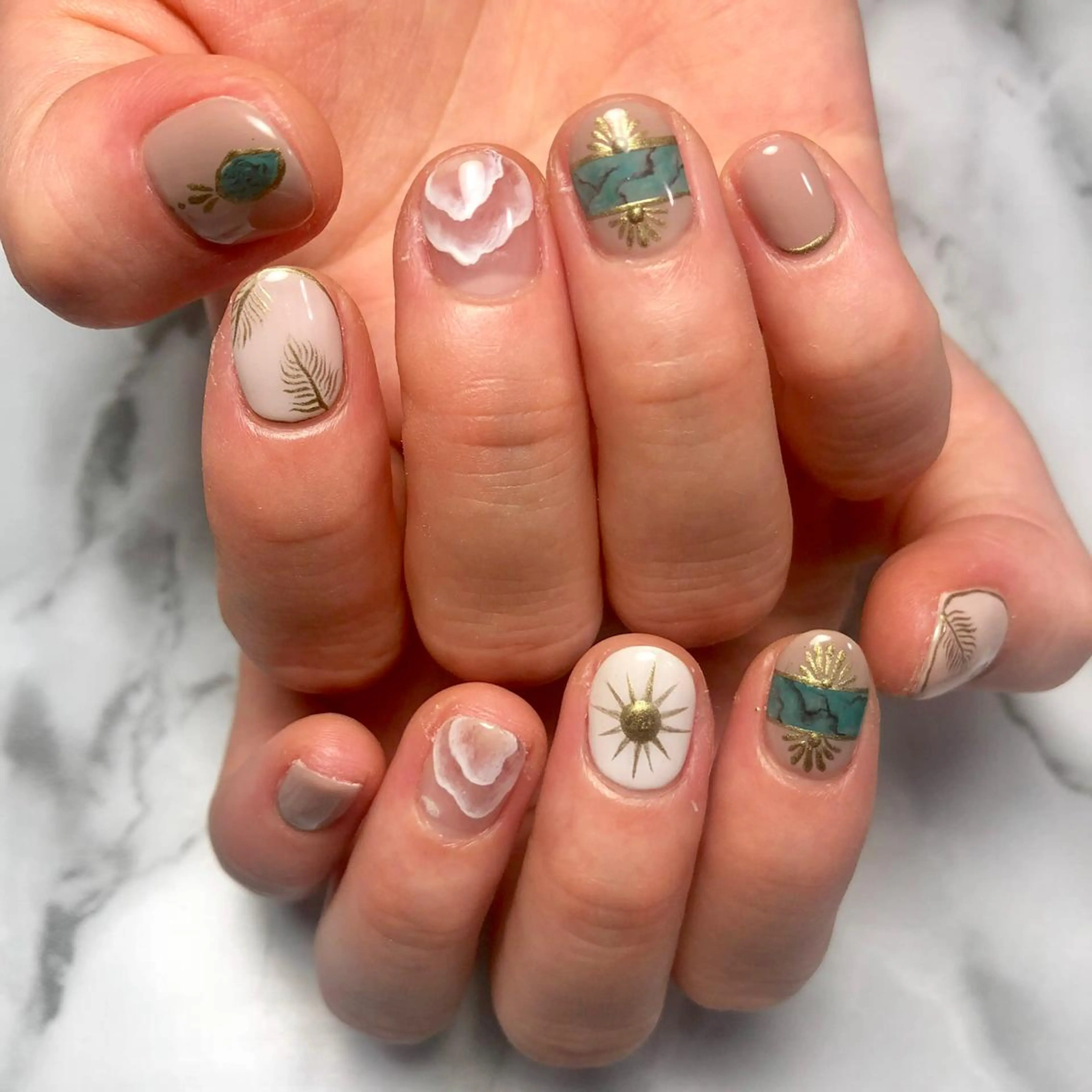 ネイル Twinkling( private salon)所属・伊藤 京香のネイルデザイン