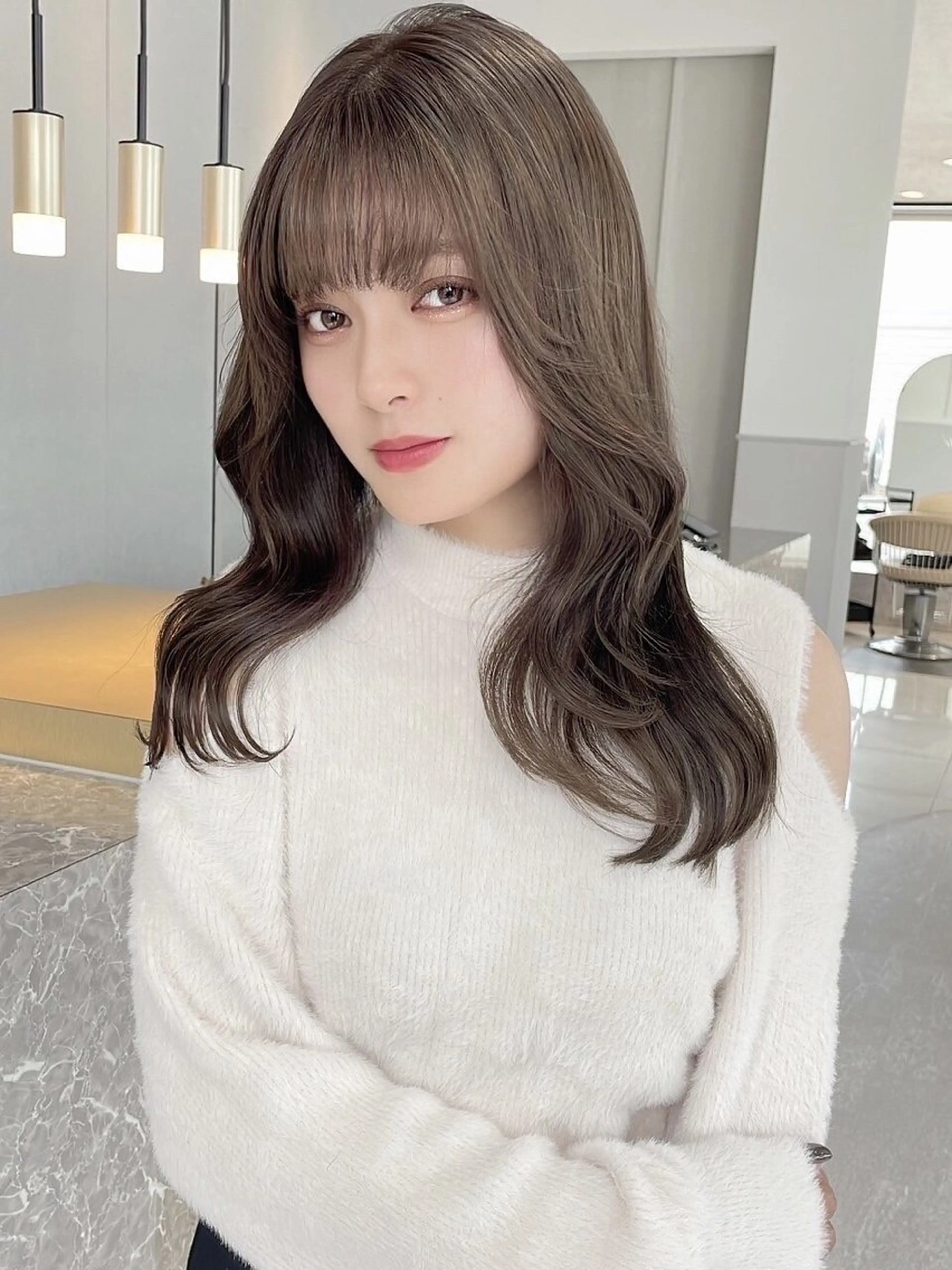 セミロング 吉井 結唯のヘアスタイル