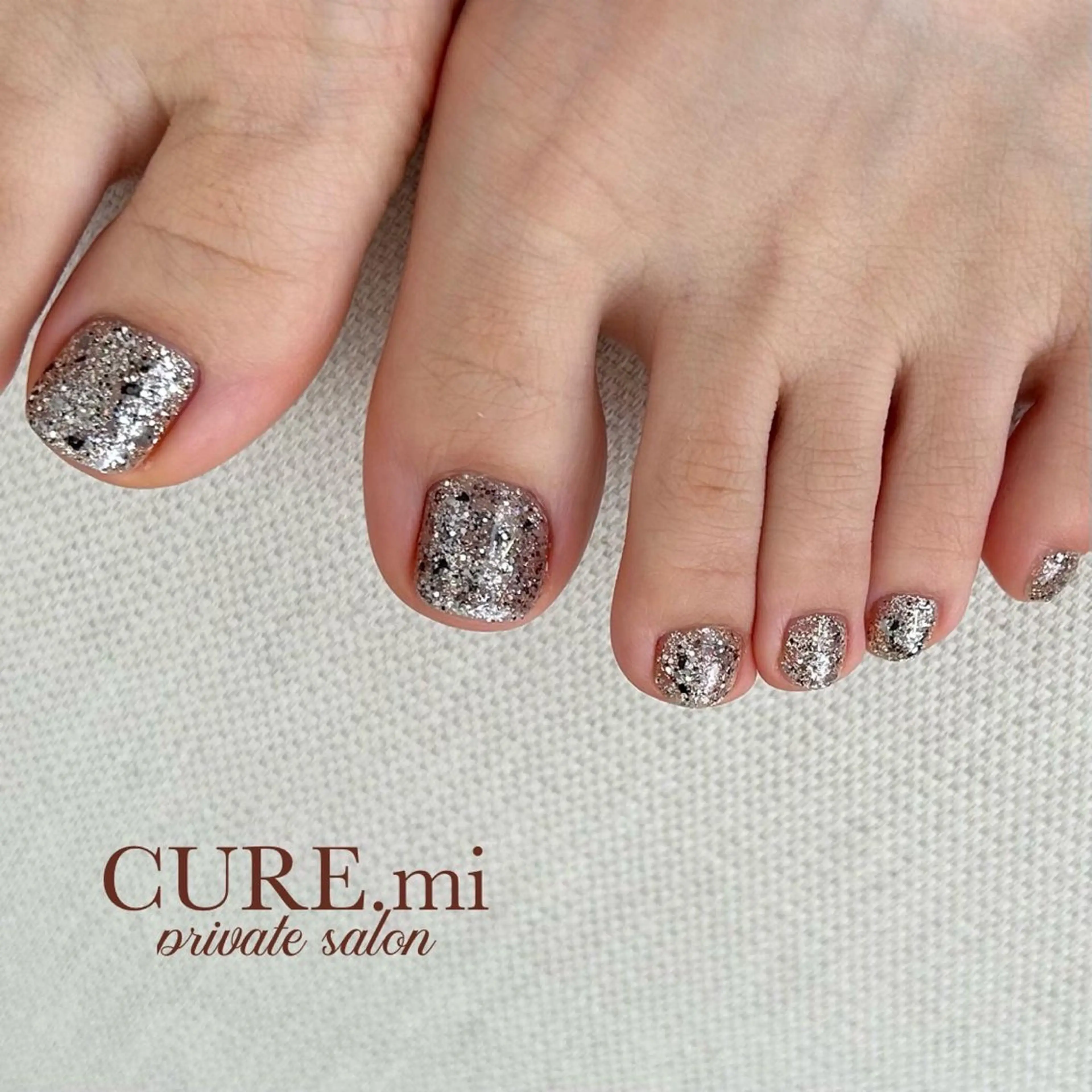ネイル フットネイル シンプルネイル フットネイル CURE.mi所属・伊藤 美香のネイルデザイン