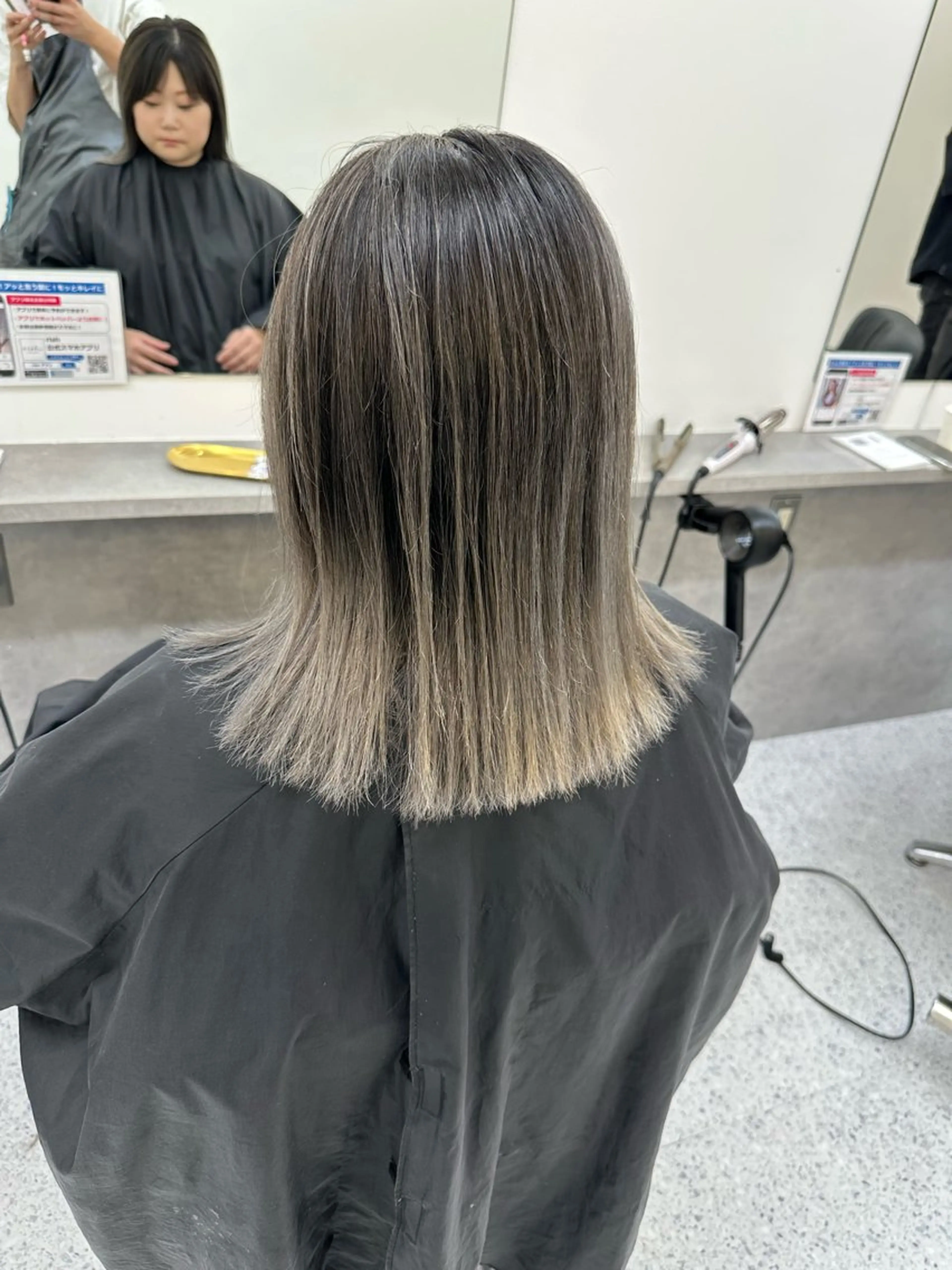 ミディアム カラー ヘアアレンジ カット ヘアカラー トリートメント 久米 治仁のヘアスタイル