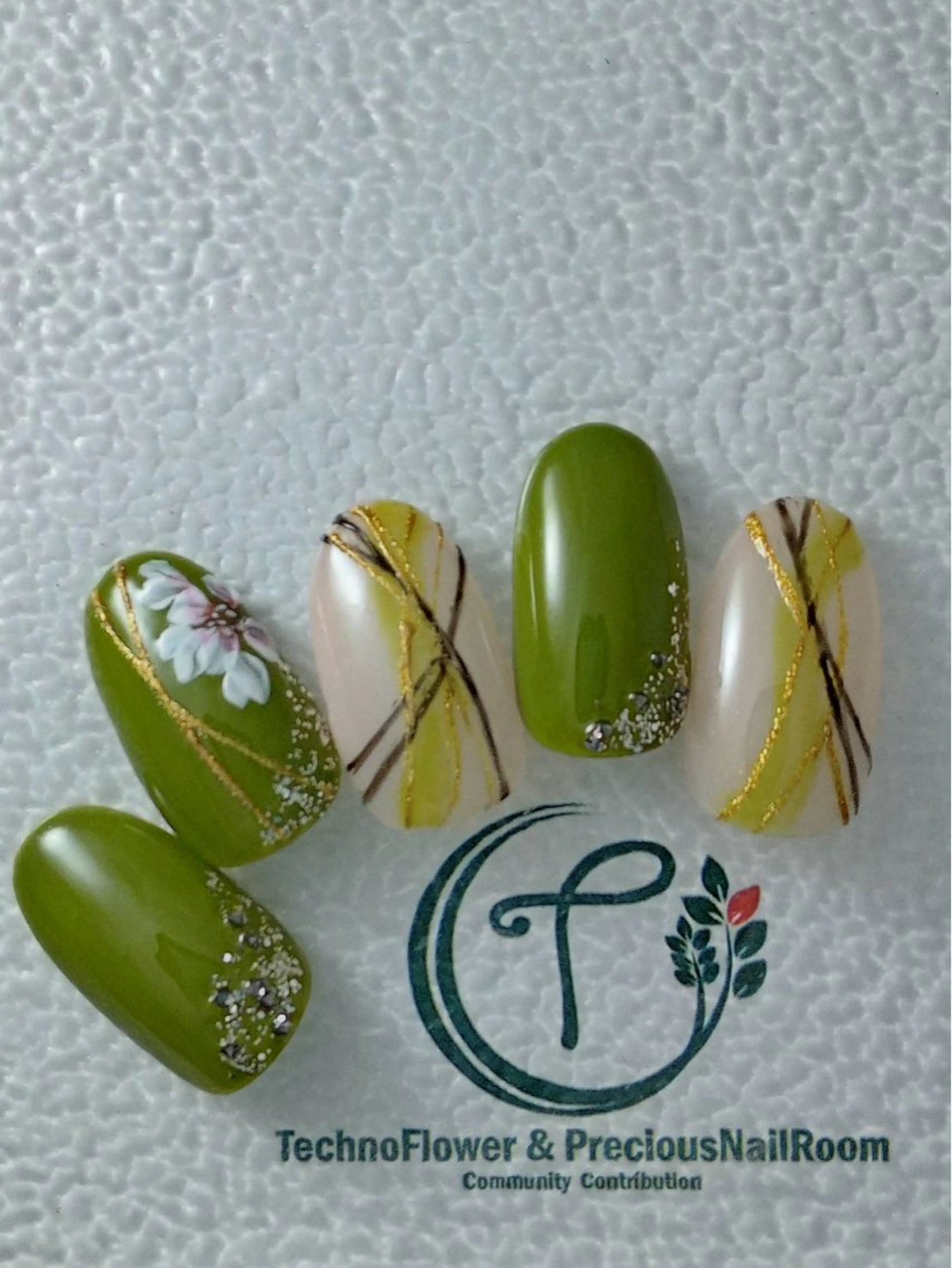 ネイル フラワーネイル precious nail room所属・precious nail  roomのネイルデザイン