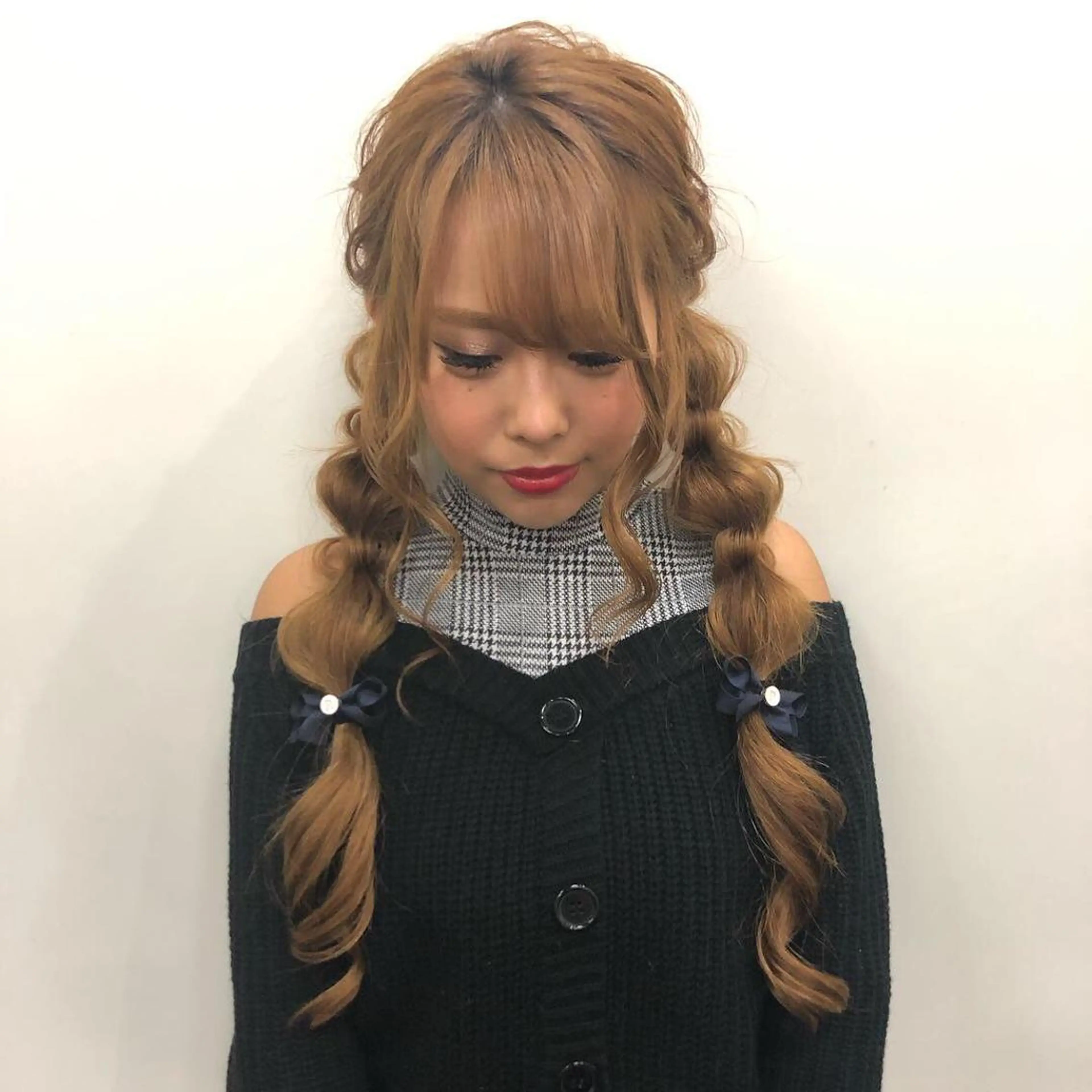 ロング ヘアアレンジ 玉ねぎヘアー ヘアセット 奥山義進/ハイトーン /バレイヤージュのヘアスタイル