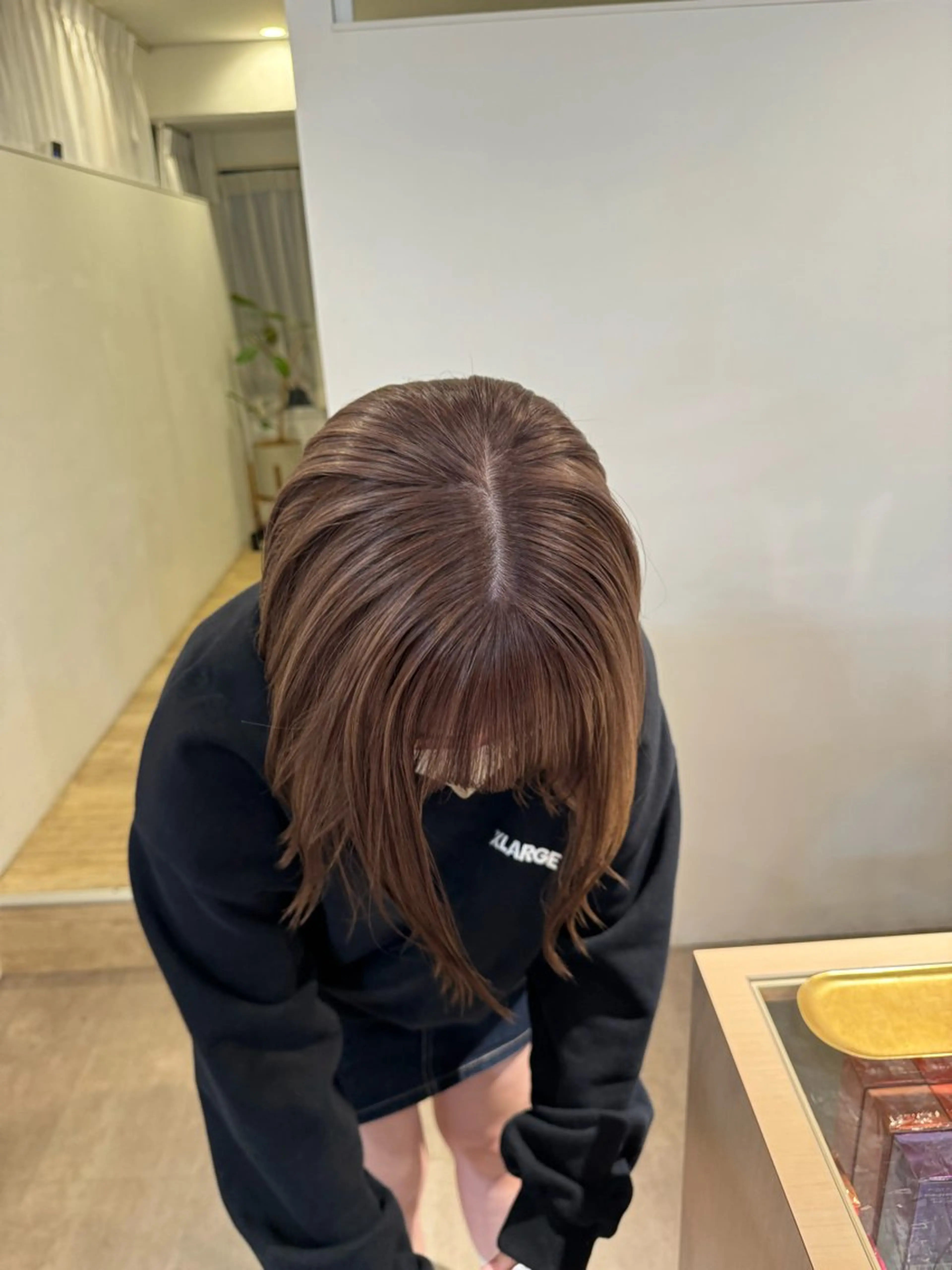 カラー 切りっぱなしボブ ベージュカラー ブリーチ 透明感カラー ダブルカラー kakeru トレンドヘアのヘアスタイル
