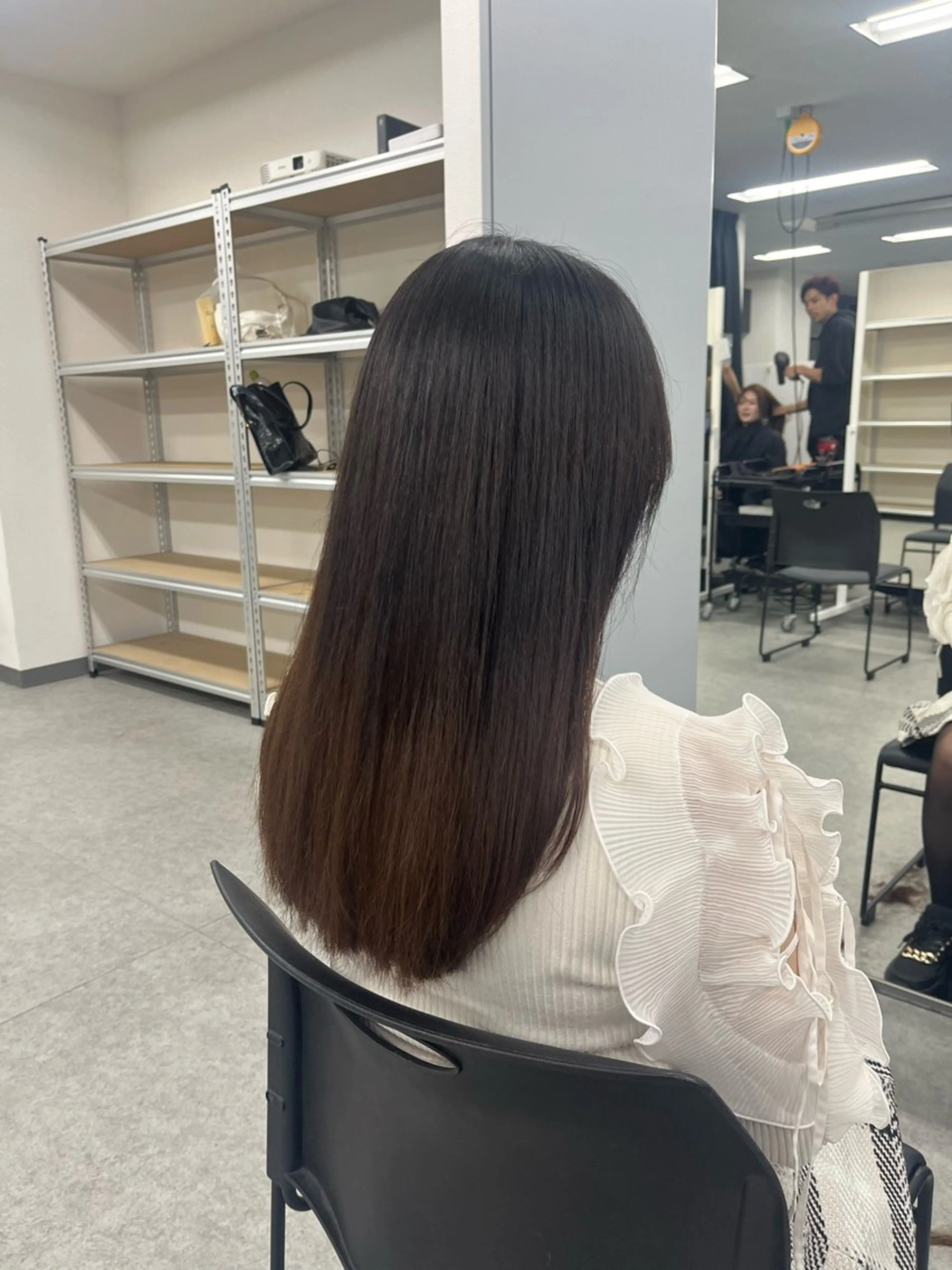 ミディアム カット トリートメント 透明感うる艶カラー 🤍吉島環のヘアスタイル