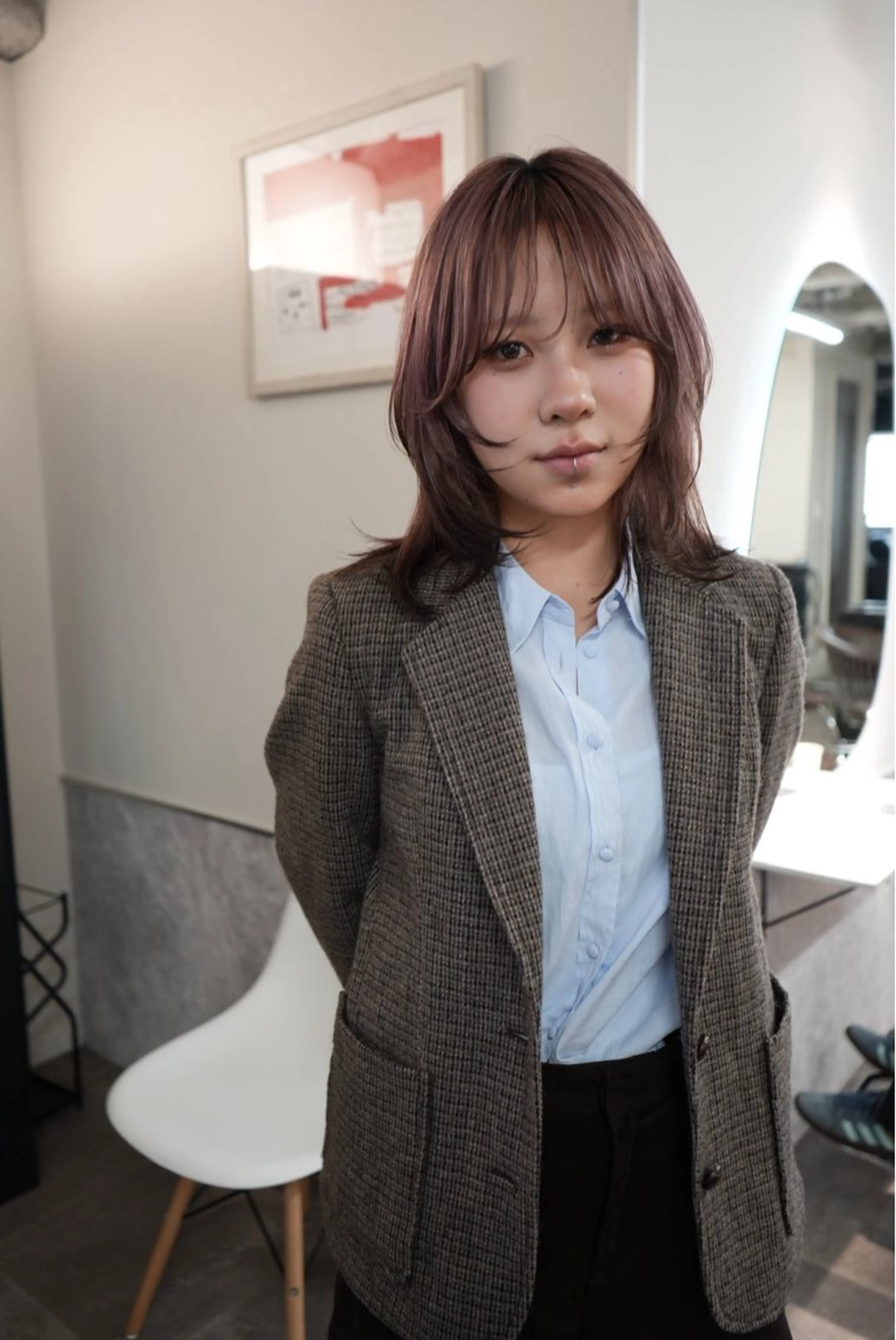 ミディアム カラー ミディアムレイヤー デザインカラー レイヤーカット カット ヘアカラー トリートメント 新宿/ハイトーン /パーマ/戸羽のヘアスタイル