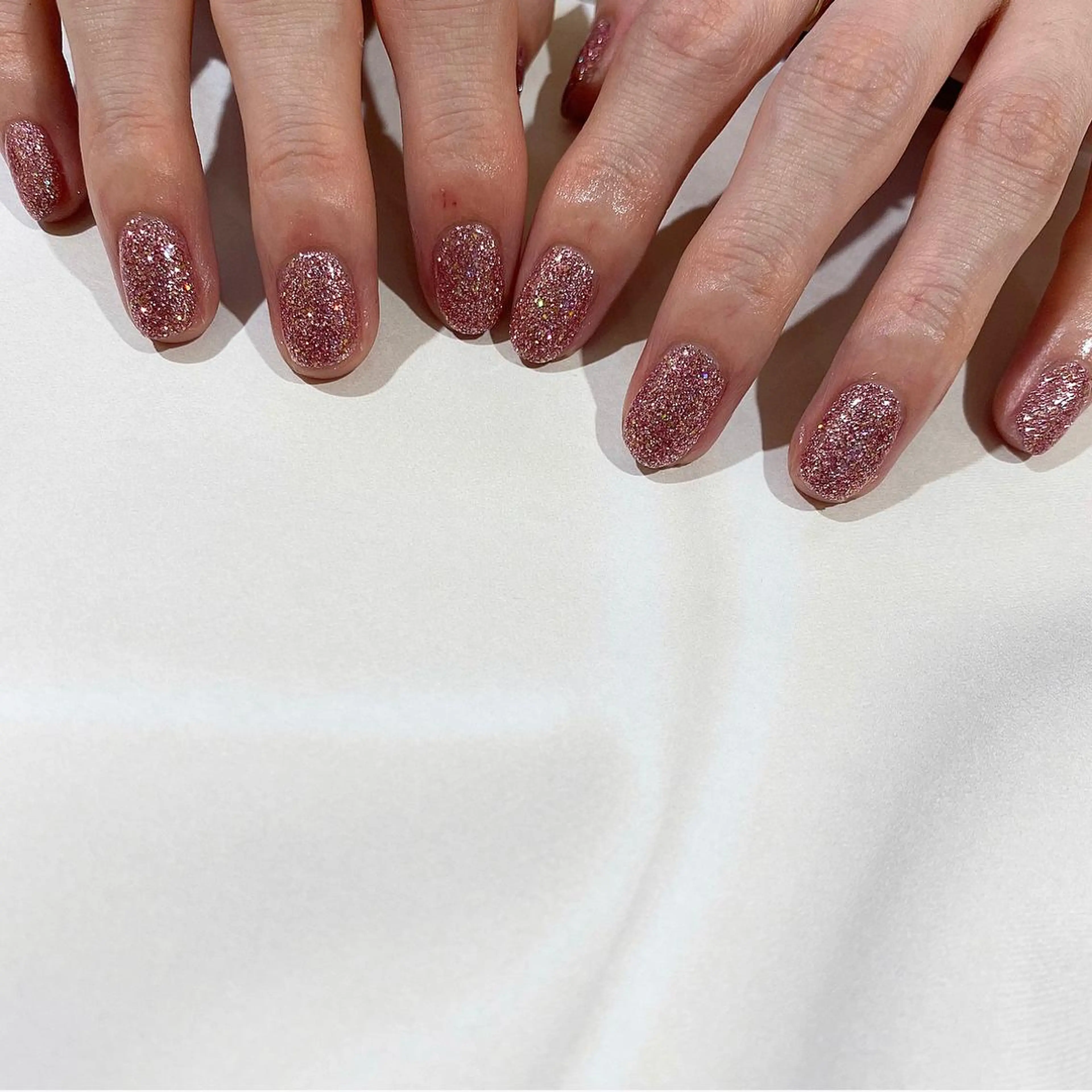 ネイル キラキラネイル 椎葉 麻里矢のネイルデザイン