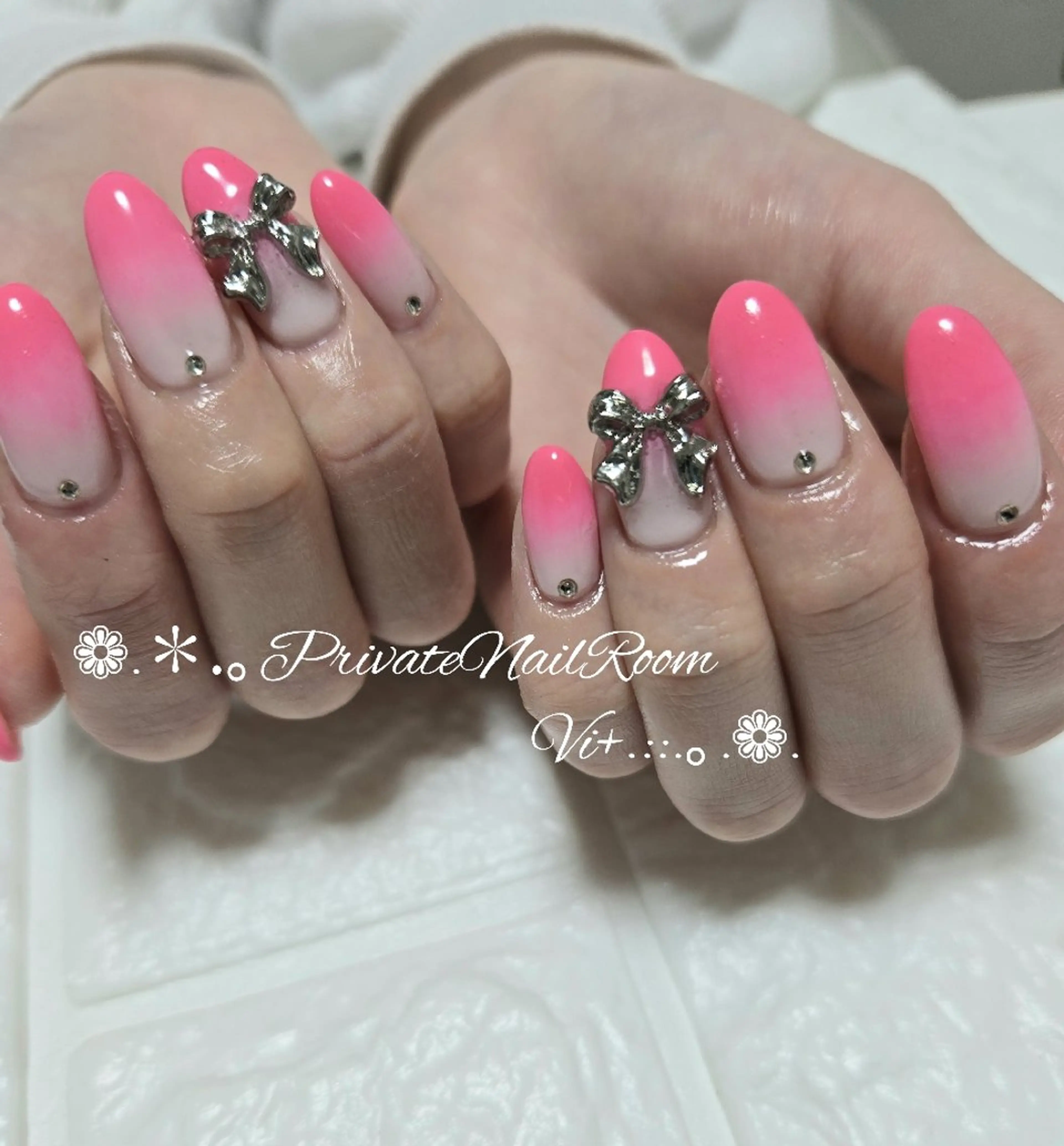ネイル ハンドネイル Nail Room Vi+のネイルデザイン