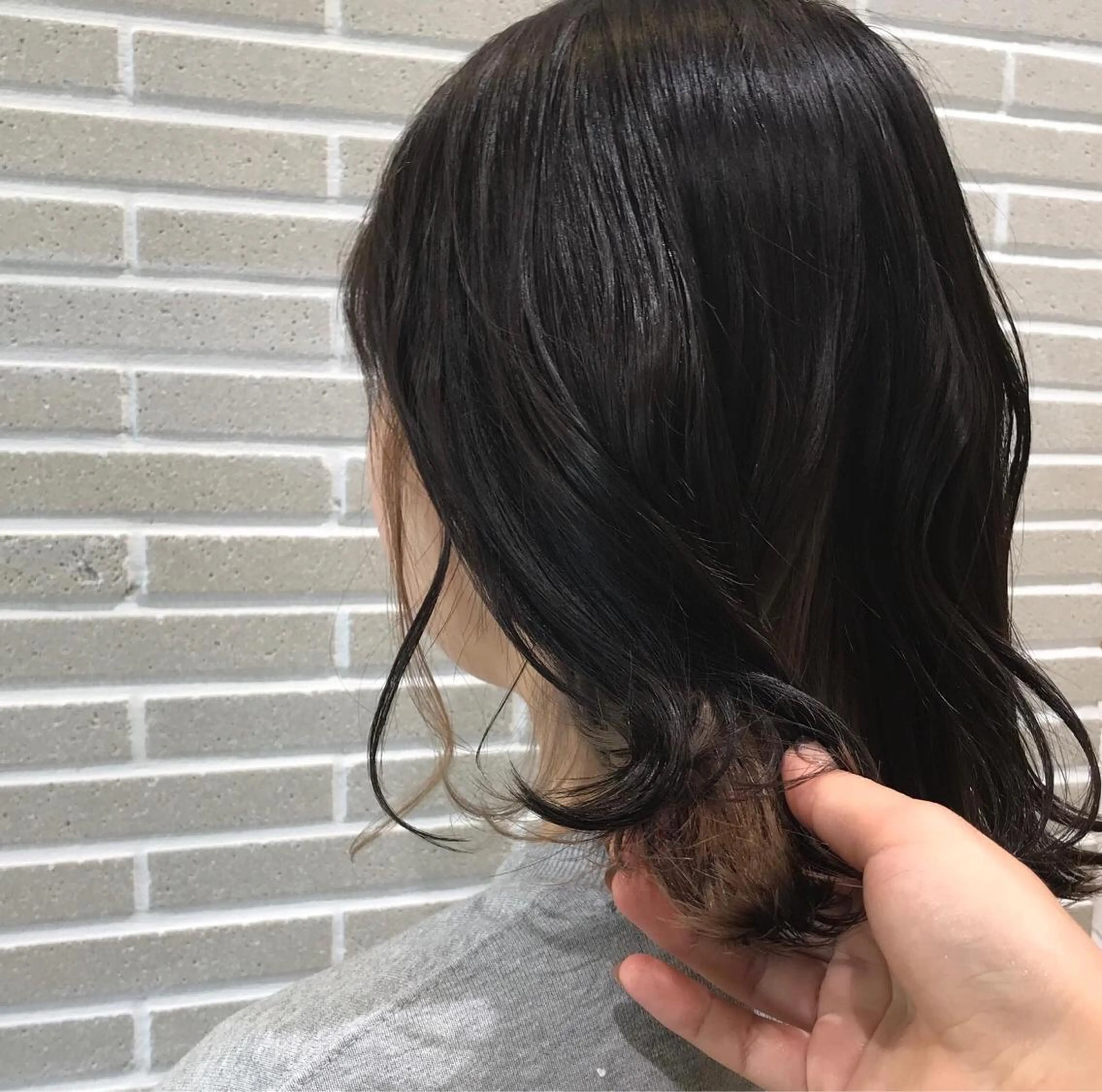 ミディアム ヘアカラー 植田 菜月のヘアスタイル