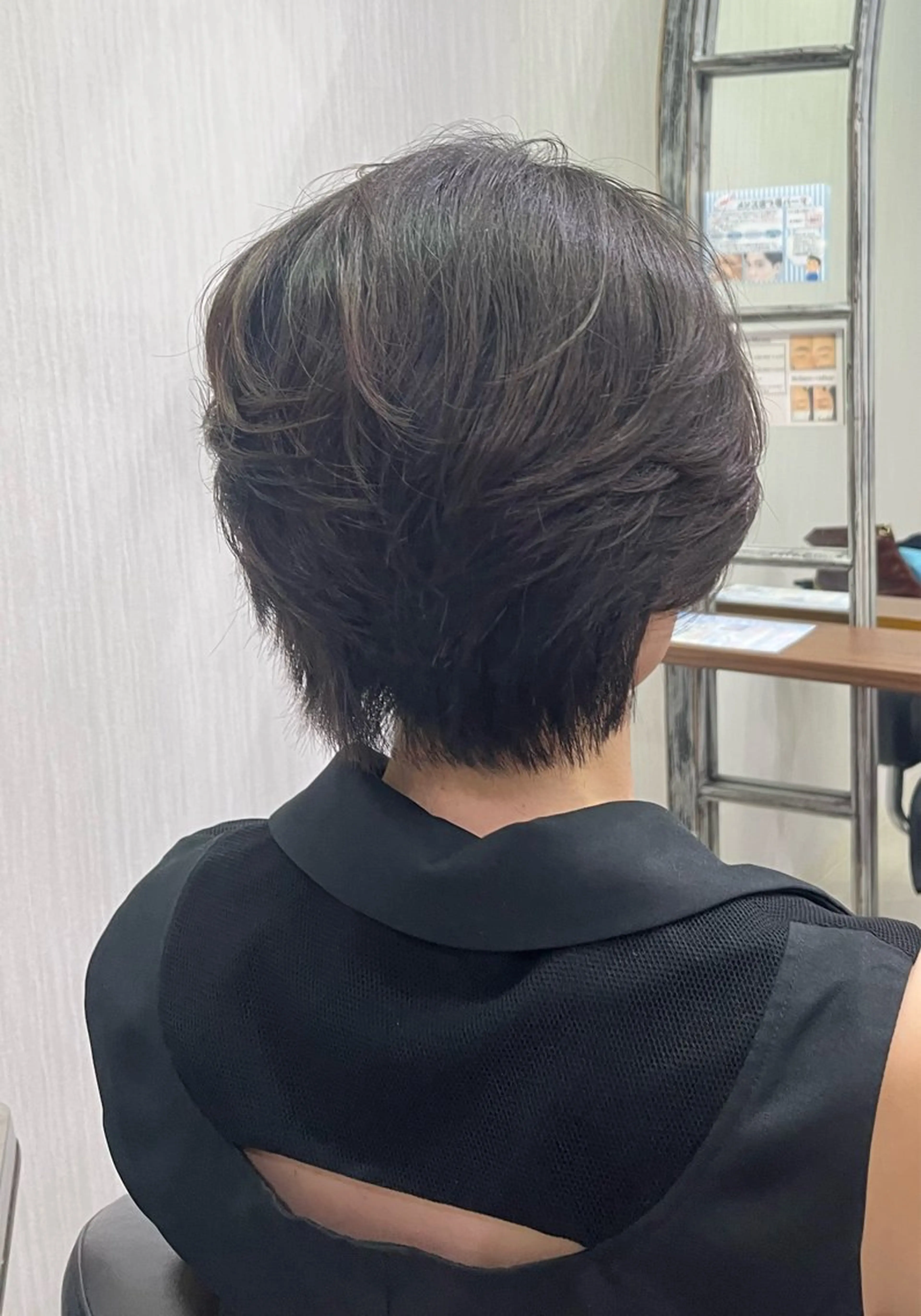 ショート レディースカット ヒロヤのヘアスタイル