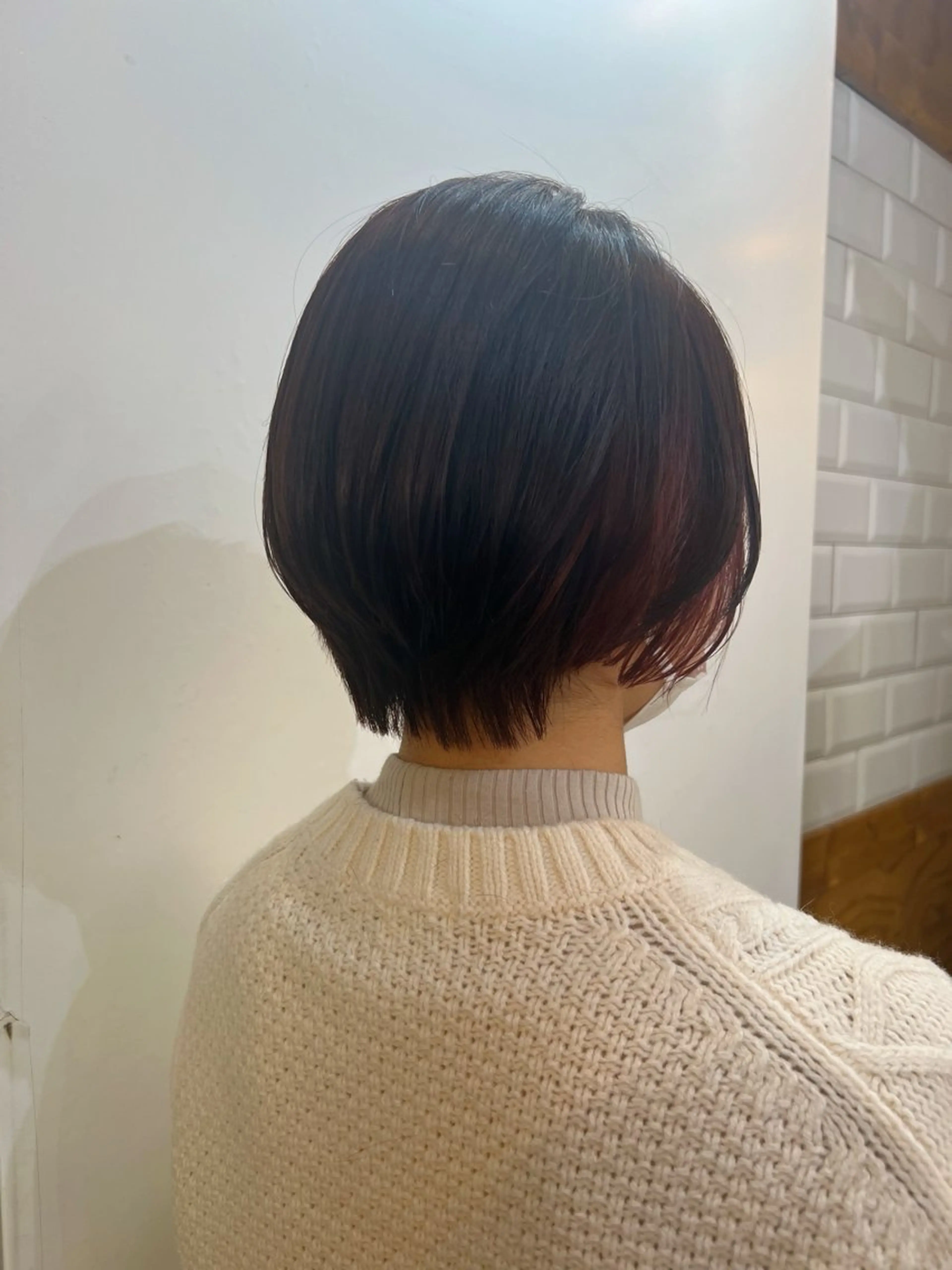 ショート ショートボブ ボブ 顔周りカット ハイライト ショートヘア カット ヘアカラー トリートメント KANA/ボブ/ インナーカラー/艶髪のヘアスタイル