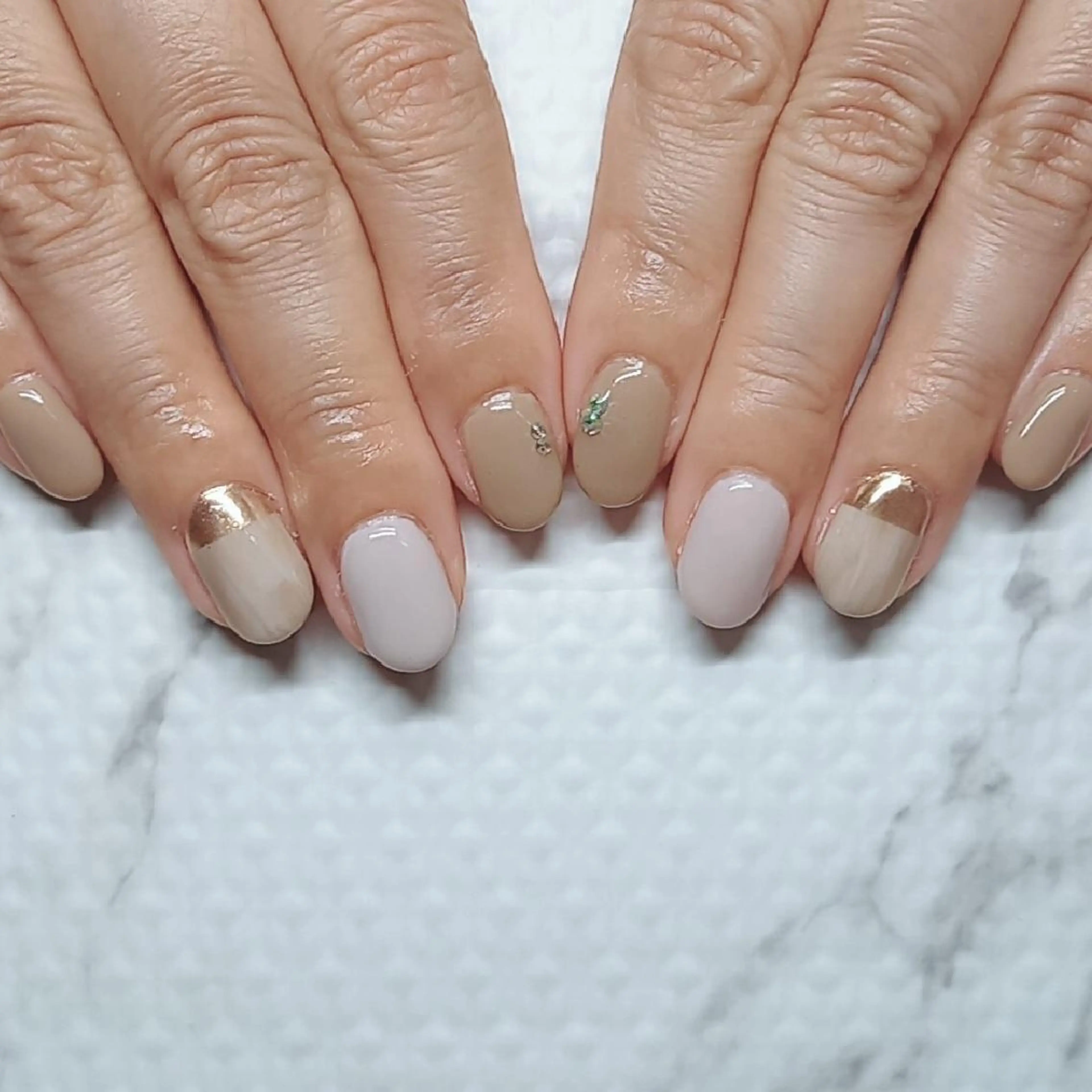 ネイル アニマル柄 フットネイル グリーン オフィスネイル ワンカラーネイル Lily Roseスタッフ一同のマツエク・マツパデザイン