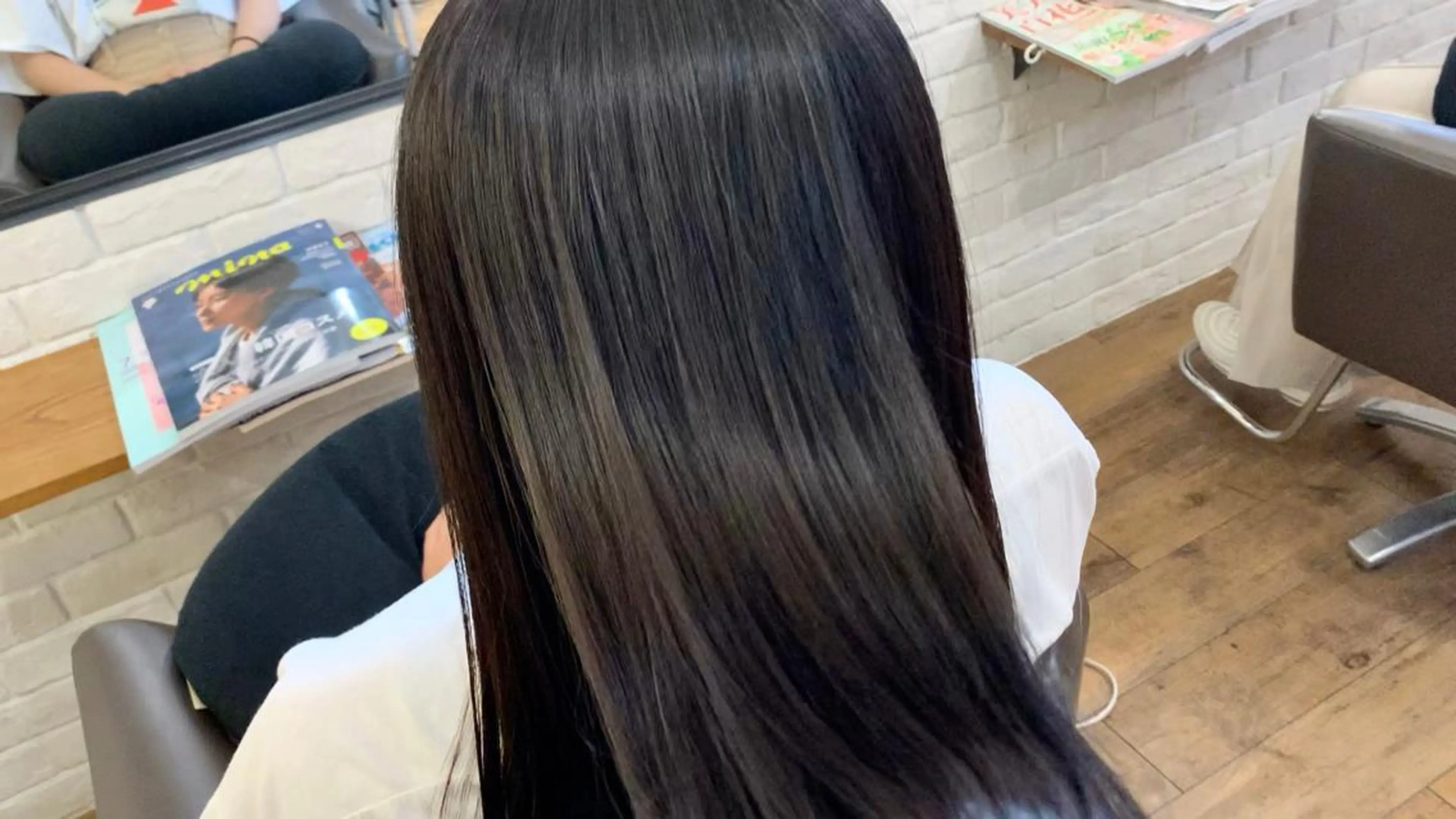ロング 縮毛矯正 齋藤 リクのヘアスタイル