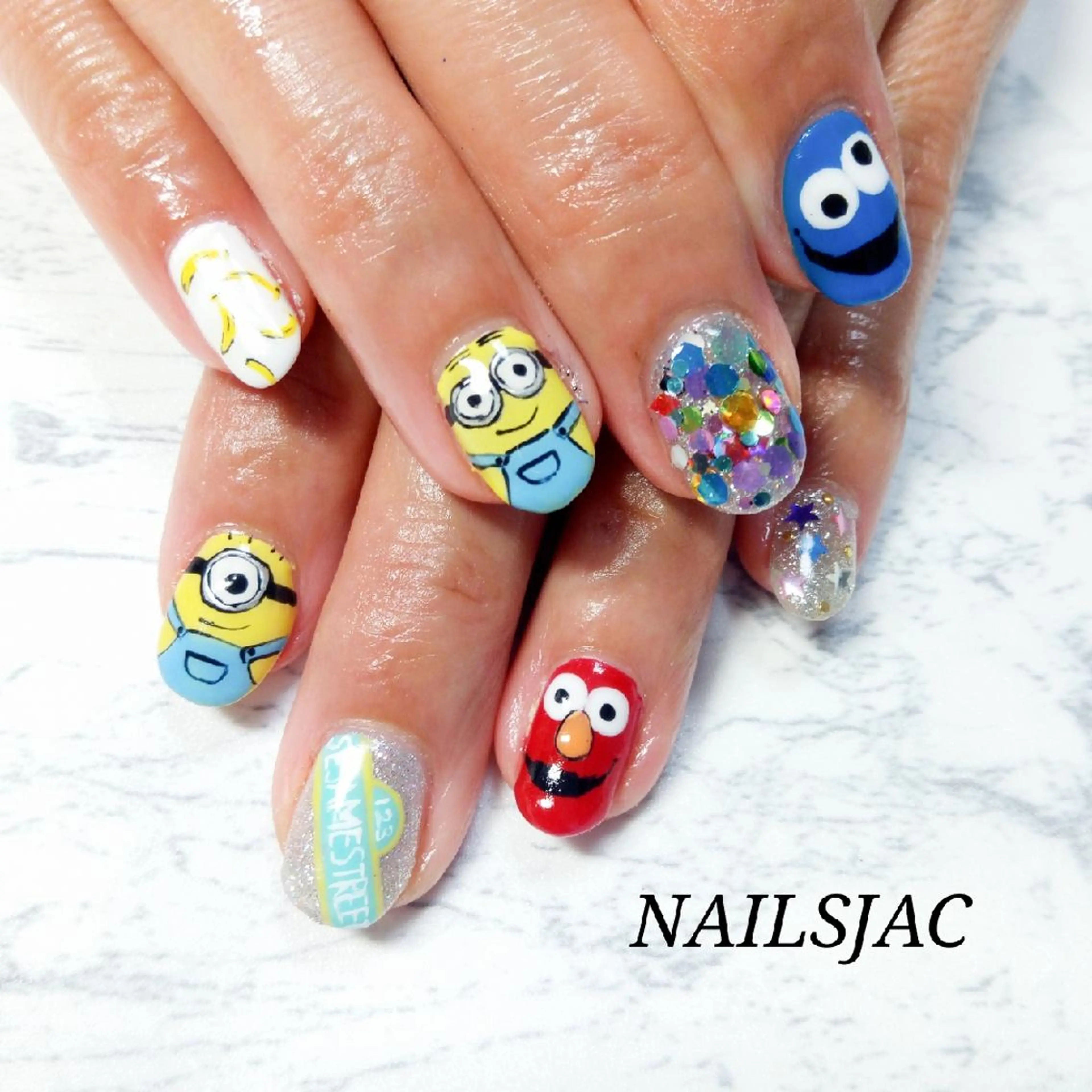 ネイル 島屋 千奈美のネイルデザイン