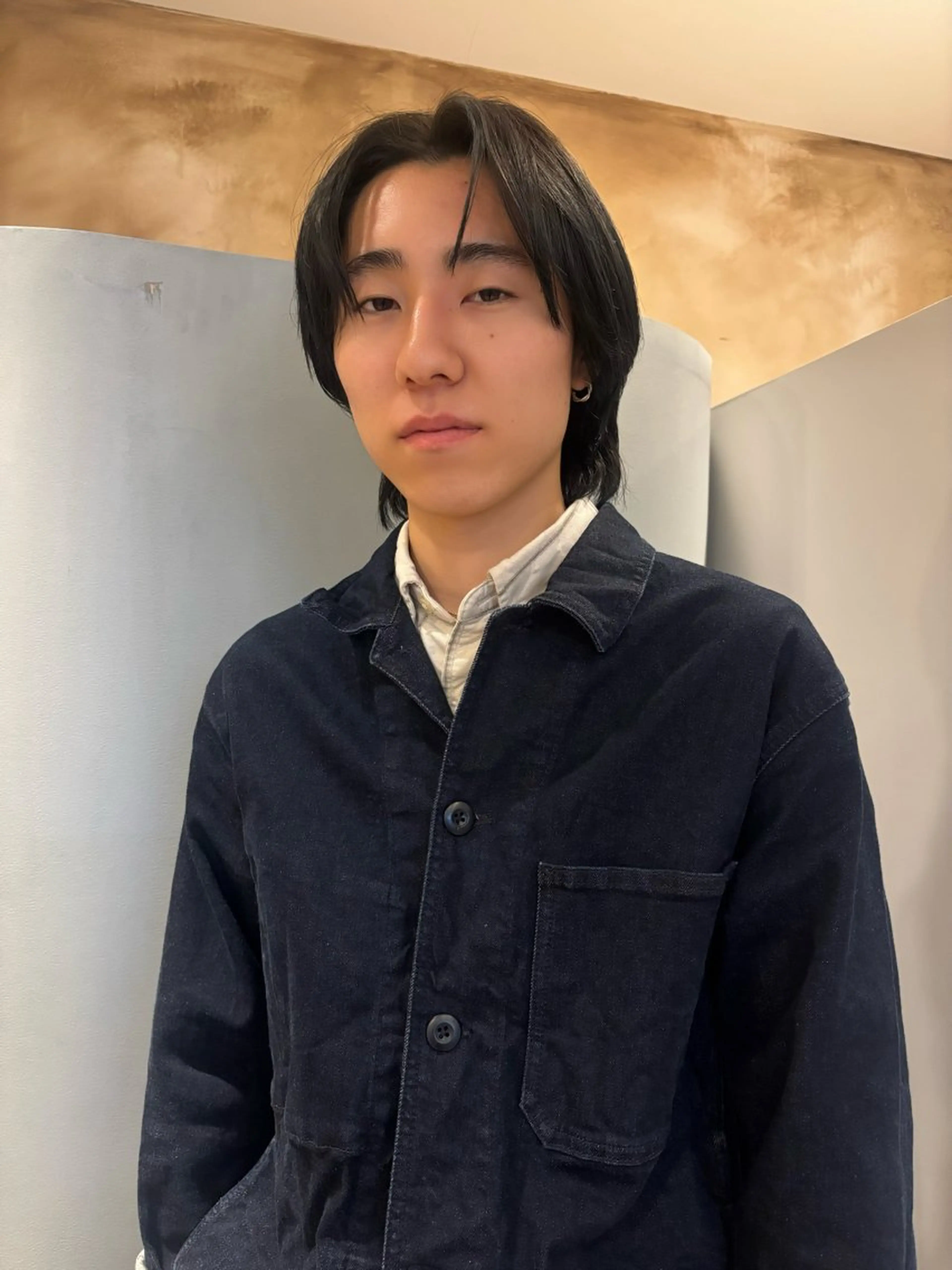 カラー メンズ 透明感カラー グレージュ オリーブグレージュ オリーブグレー ヘアカラー 真壁 れののヘアスタイル