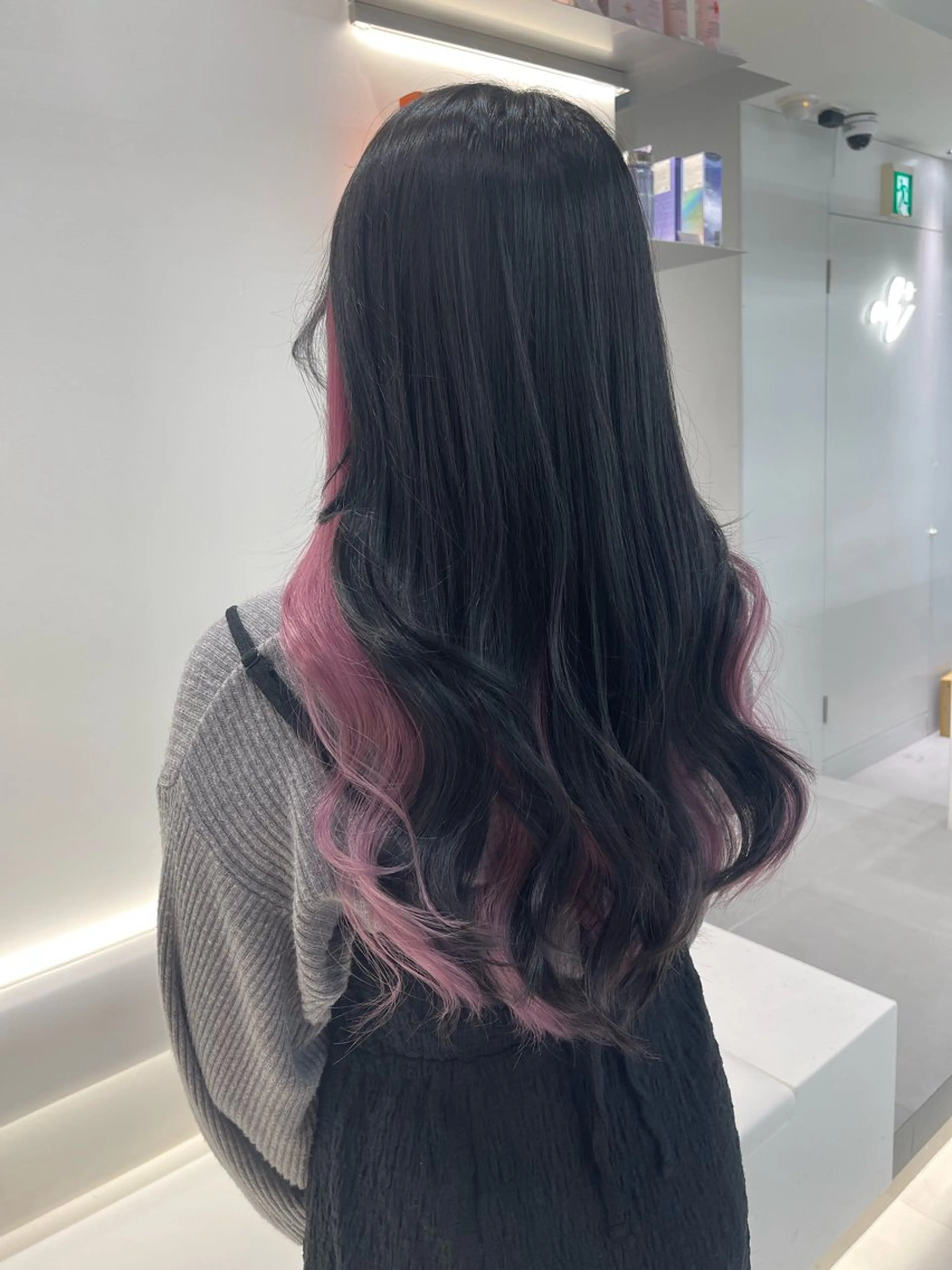 ロング カラー インナーカラー ピンクカラー 透明感カラーが 得意です！NAOKIのヘアスタイル