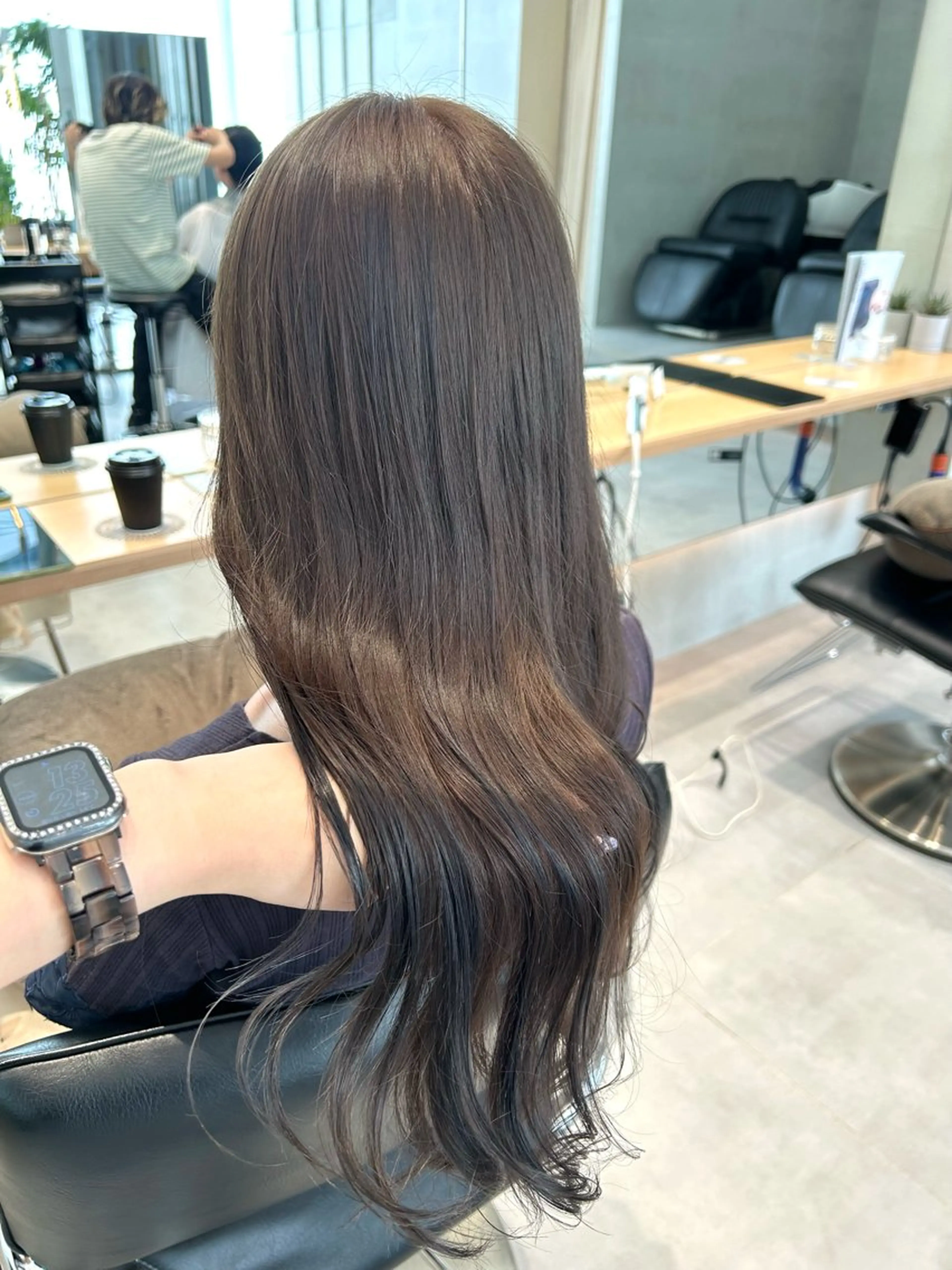 ロング ヘアカラー トリートメント ヘアセット 風香🪼レイヤー /透明感カラーのヘアスタイル