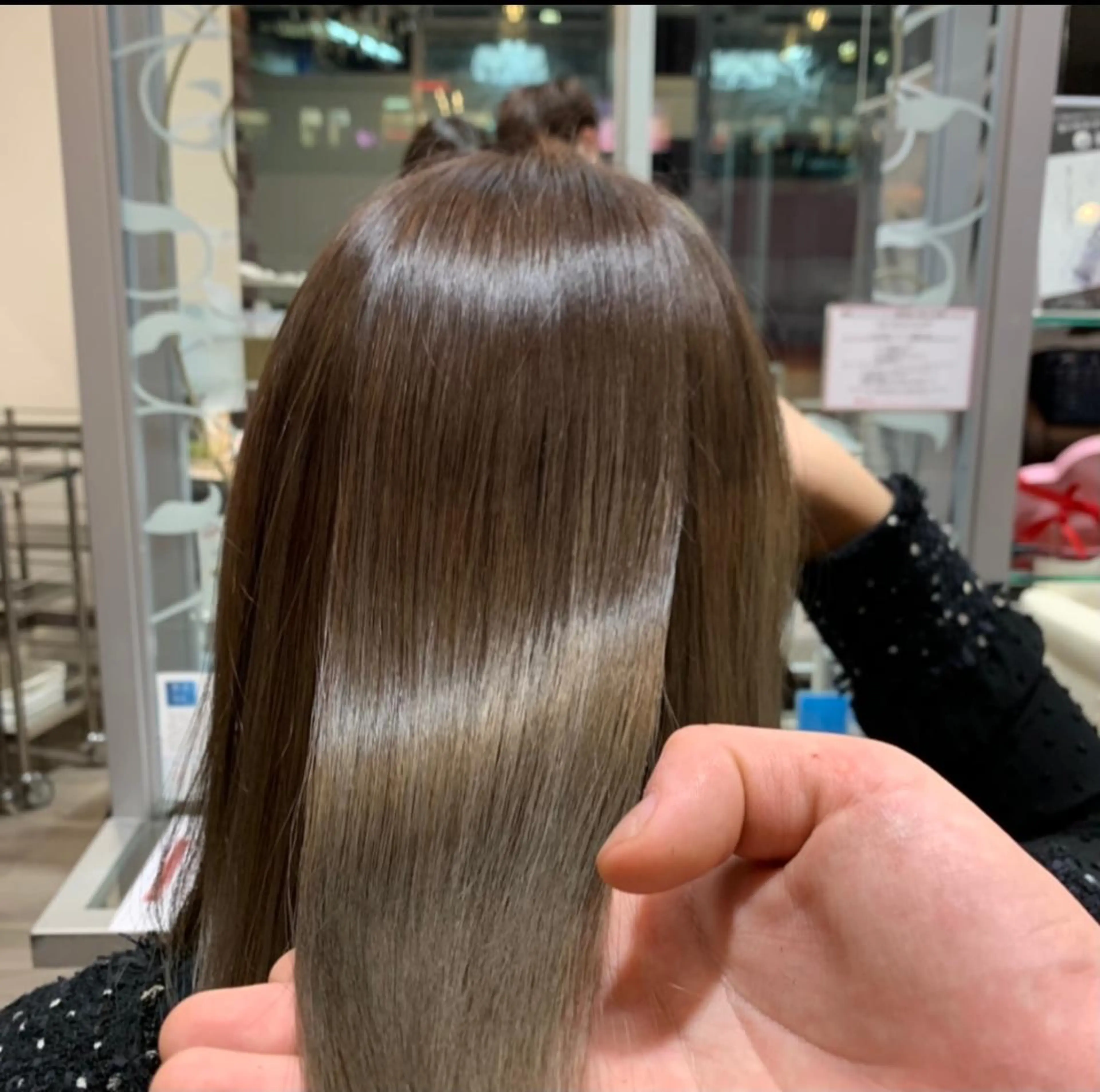 セミロング ✨トレンド特化美容師 WILL上村　拳吾のヘアスタイル