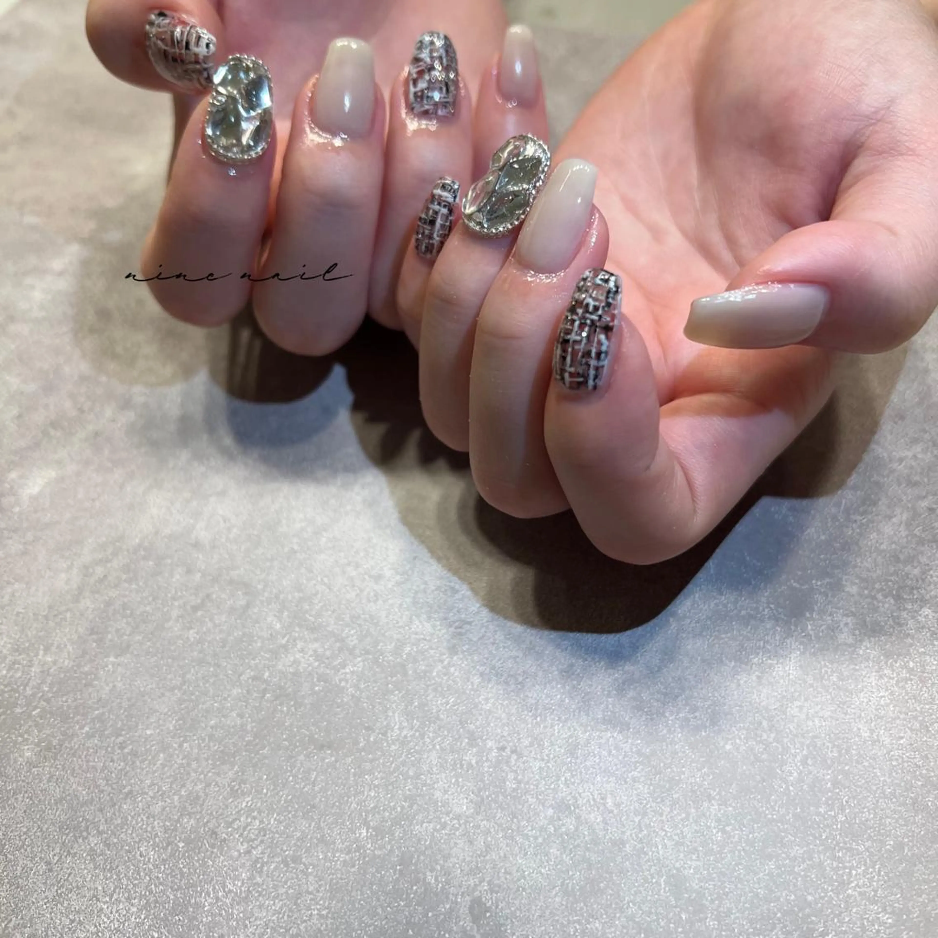 ネイル ツイードネイル ワンホンネイル nine nailのネイルデザイン