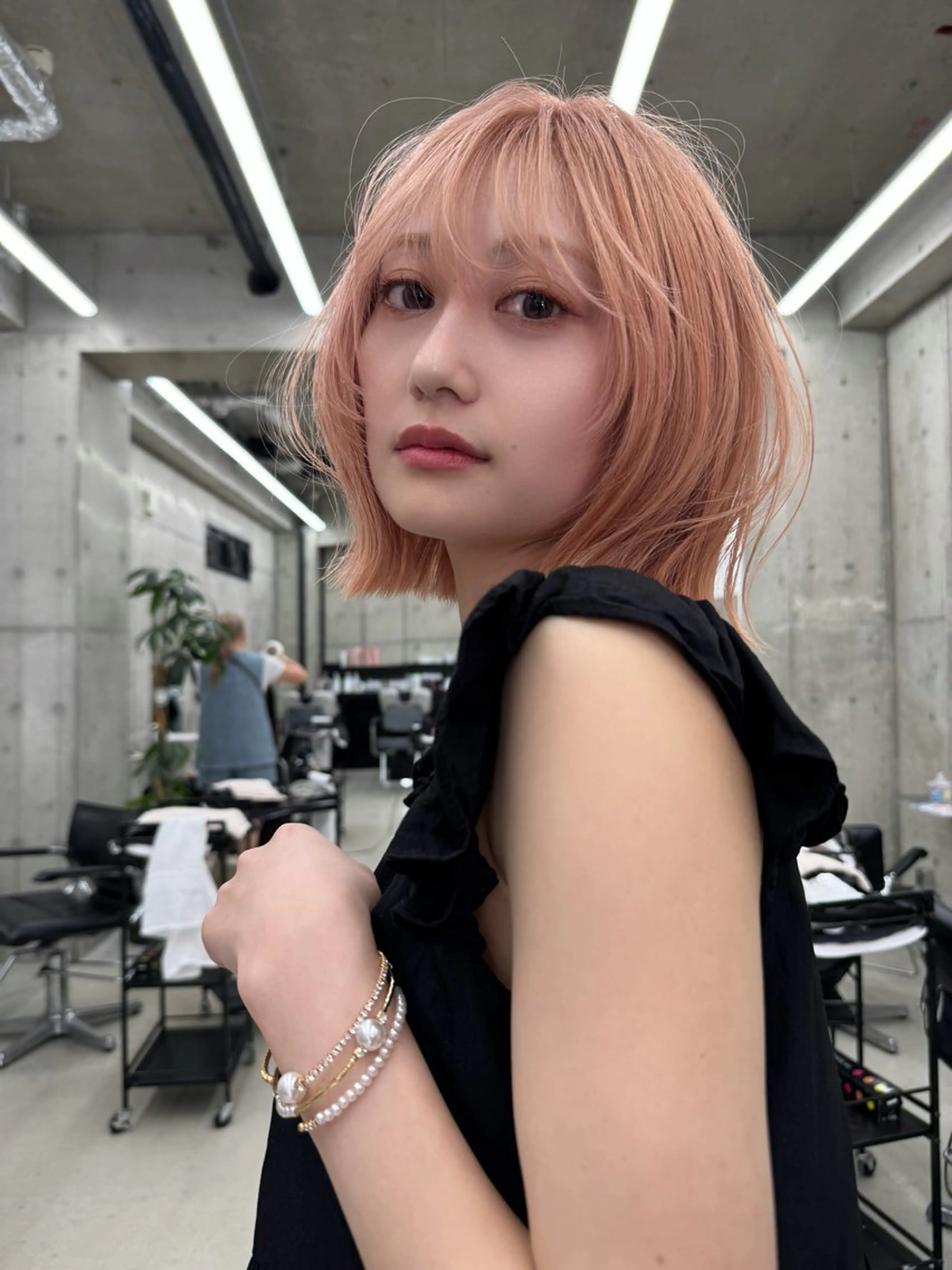 ミディアム カラー ベージュカラー オレンジ オレンジベージュ 黒田 真美のヘアスタイル