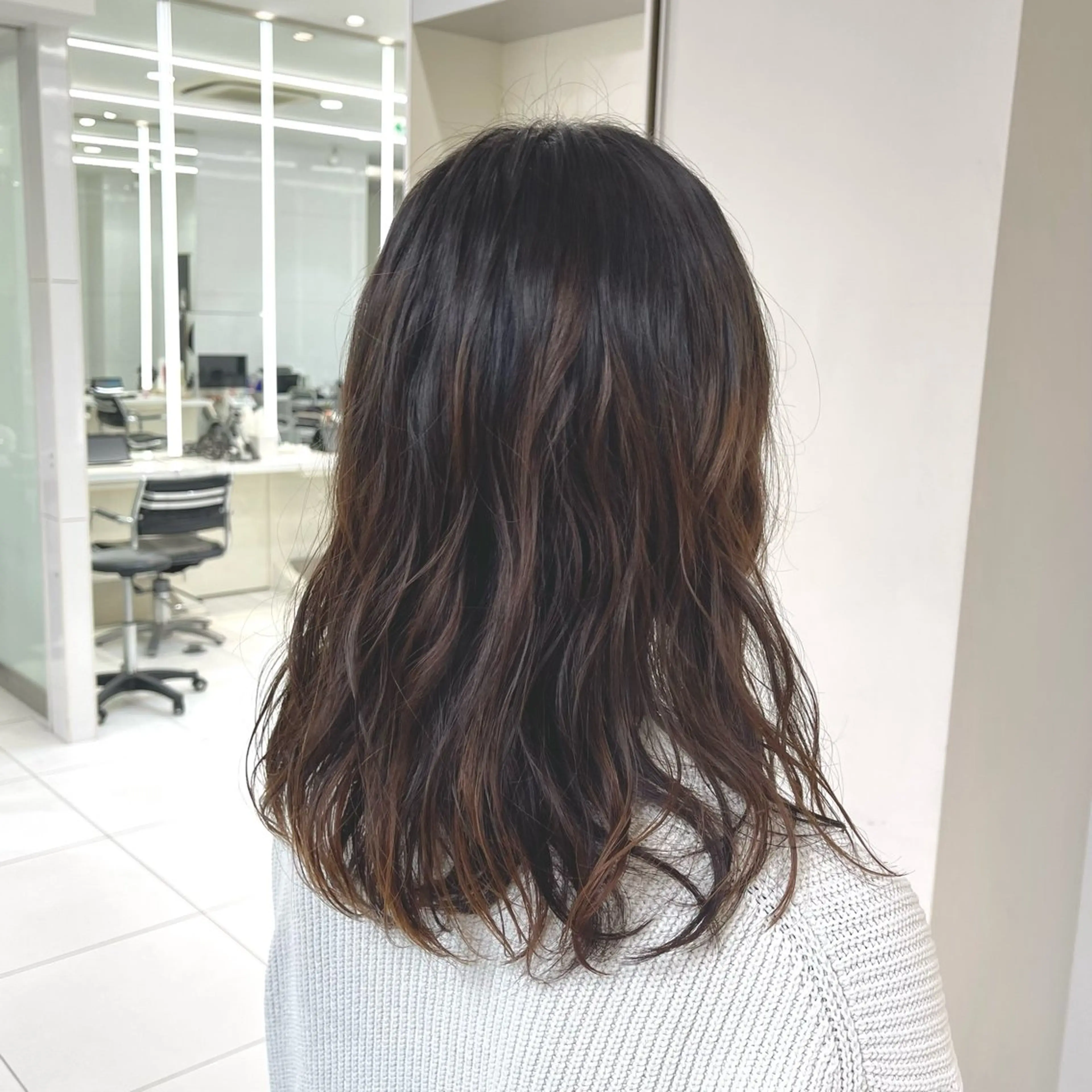 ロング パーマ 🍎ハイトーンカラー /MANA🍎のヘアスタイル