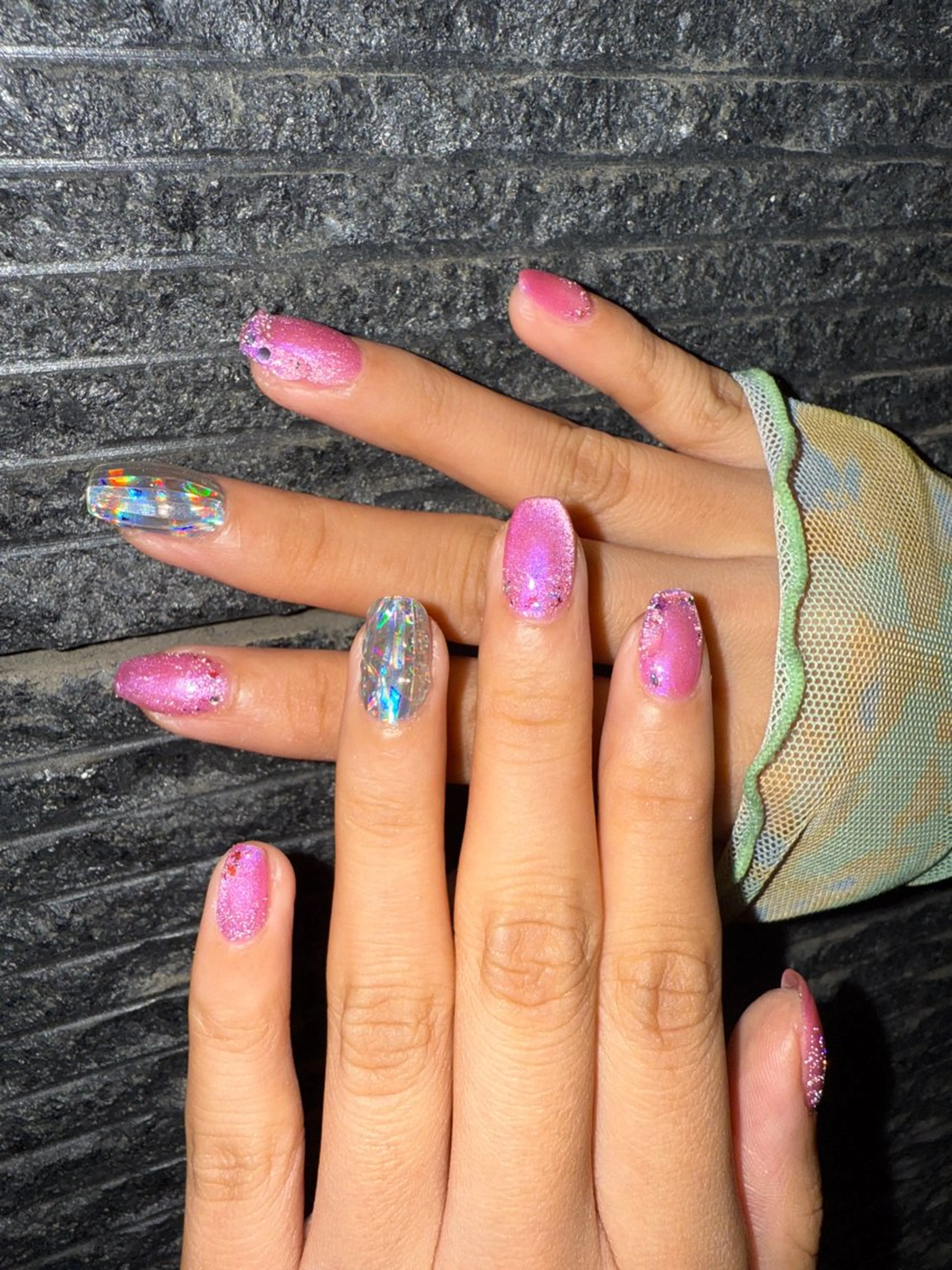 ネイル キラキラネイル ミラーネイル ハンドネイル ハンドケア Art Hanabi所属・Art Hanabi ミリのネイルデザイン